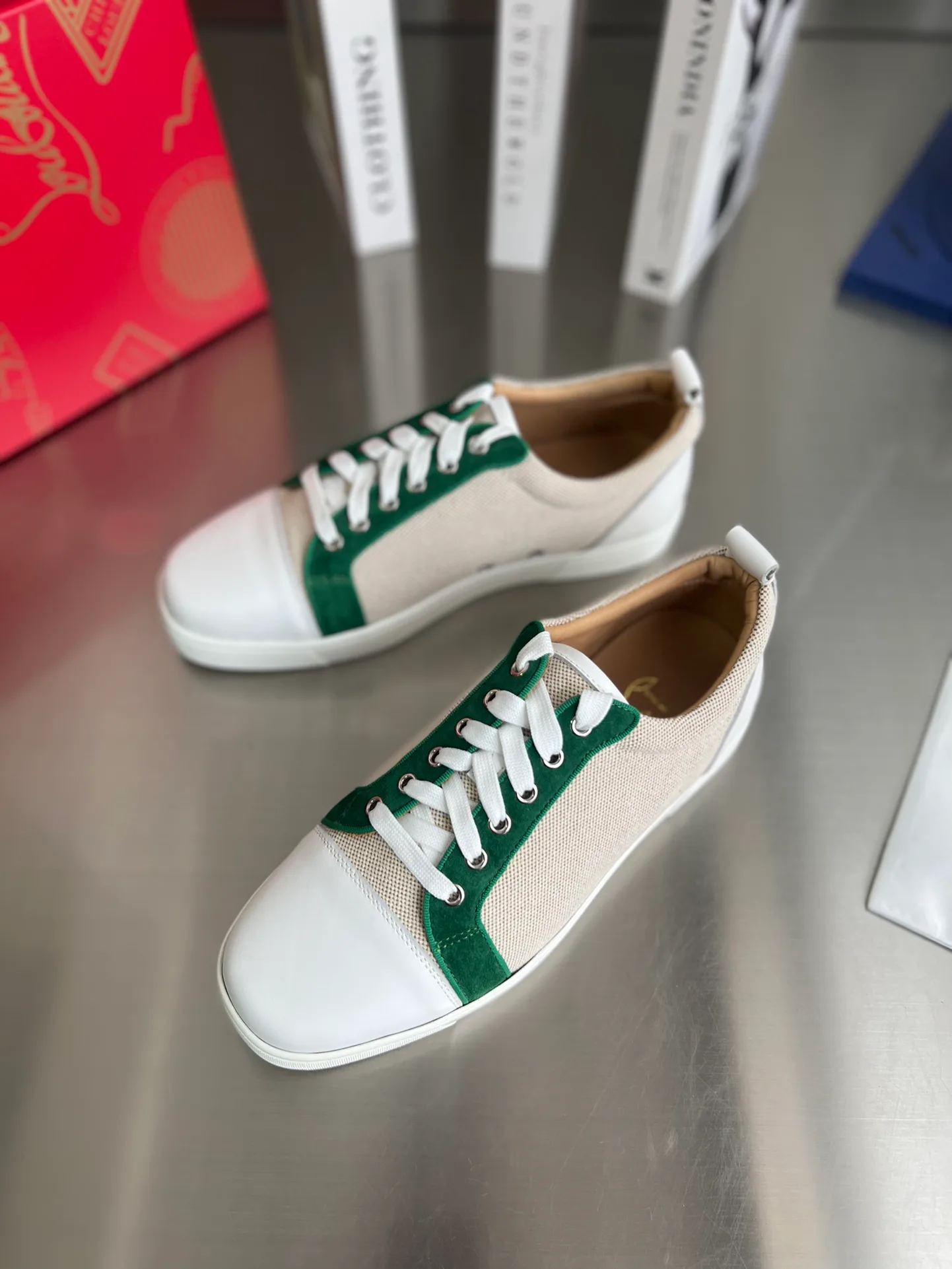 Кеды Женские Christian Louboutin 2646