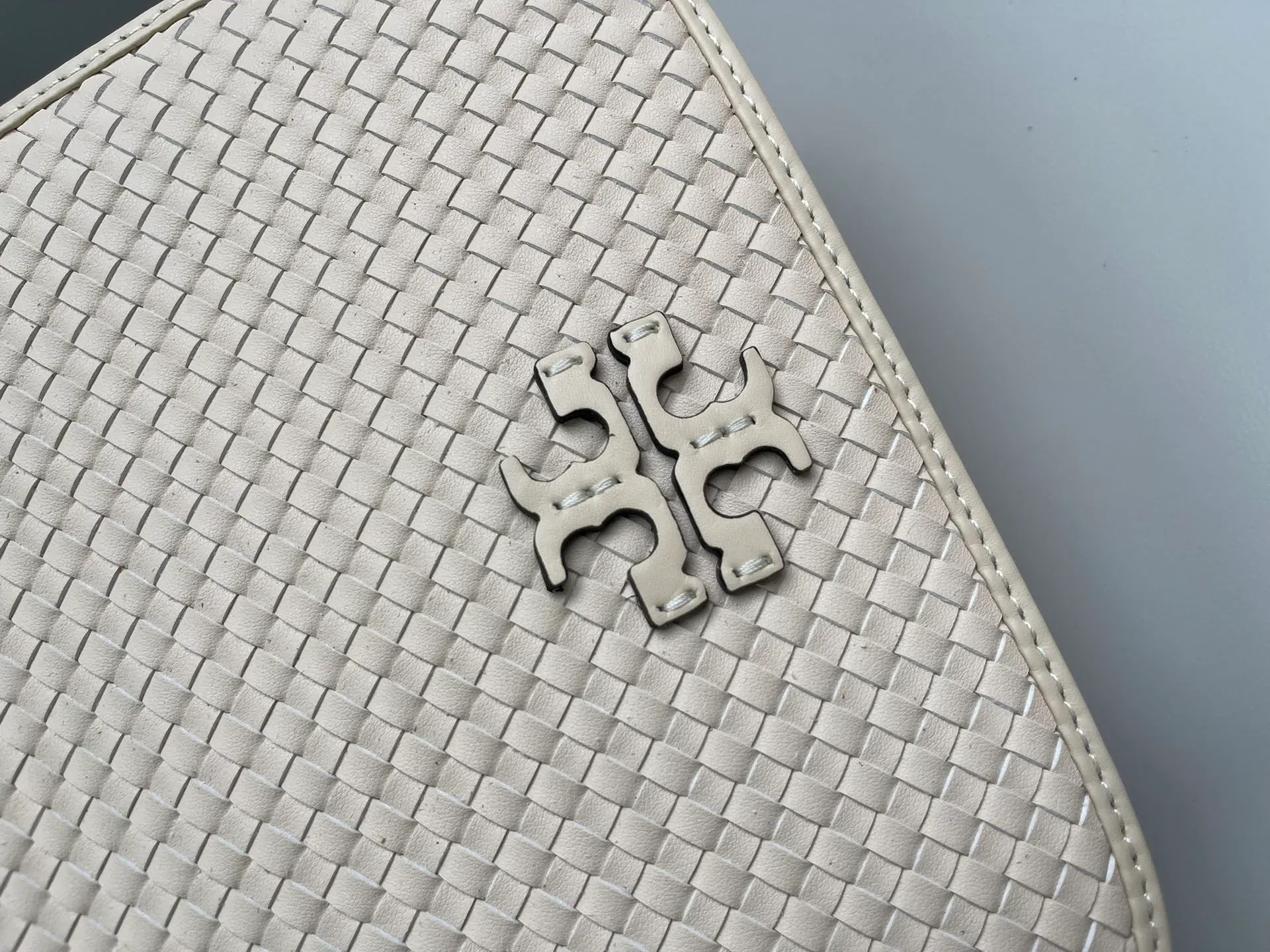 Сумки На Ремне Женские Tory Burch 22898