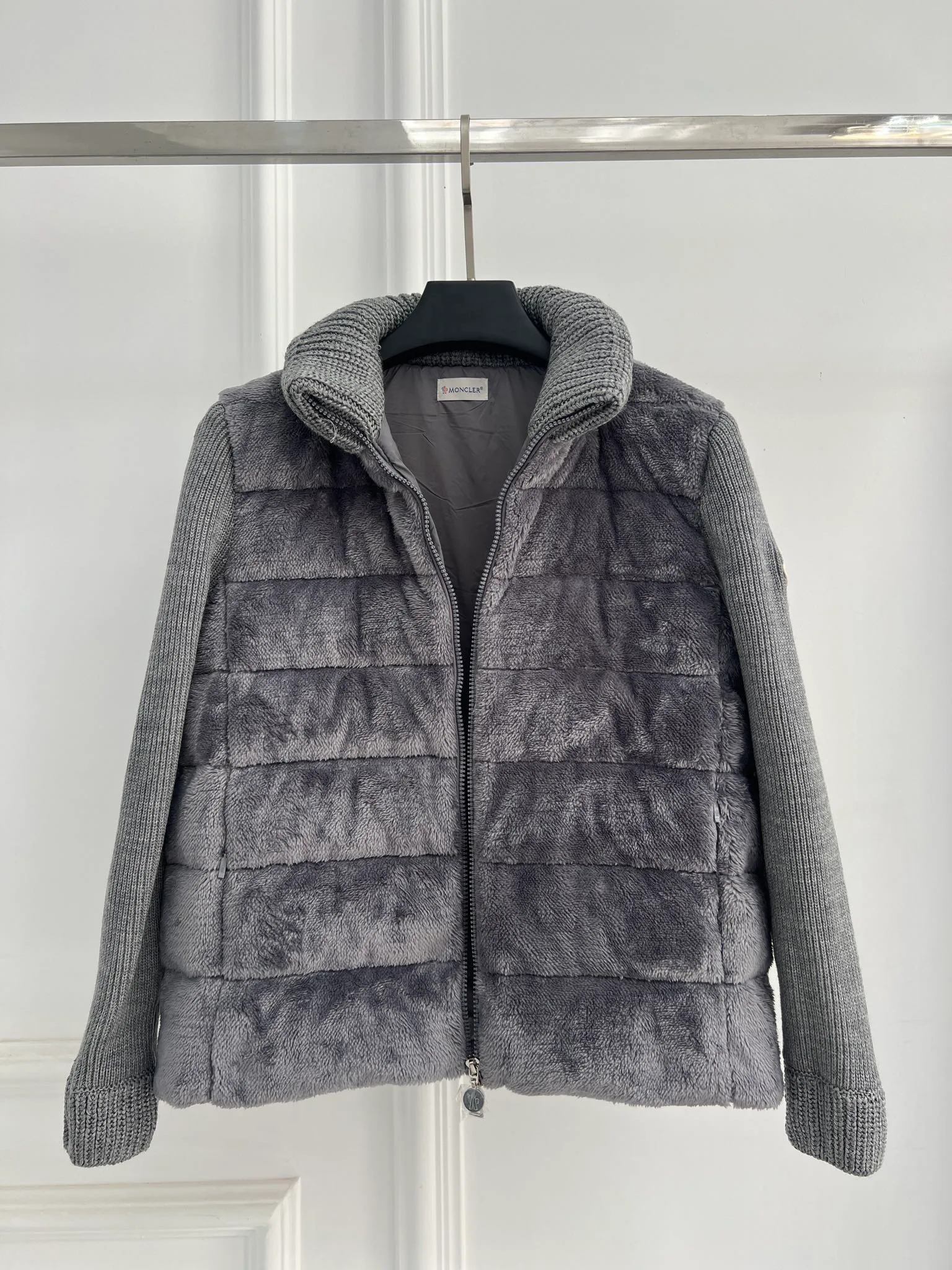 Куртки И Пуховики Женские Moncler 18416241