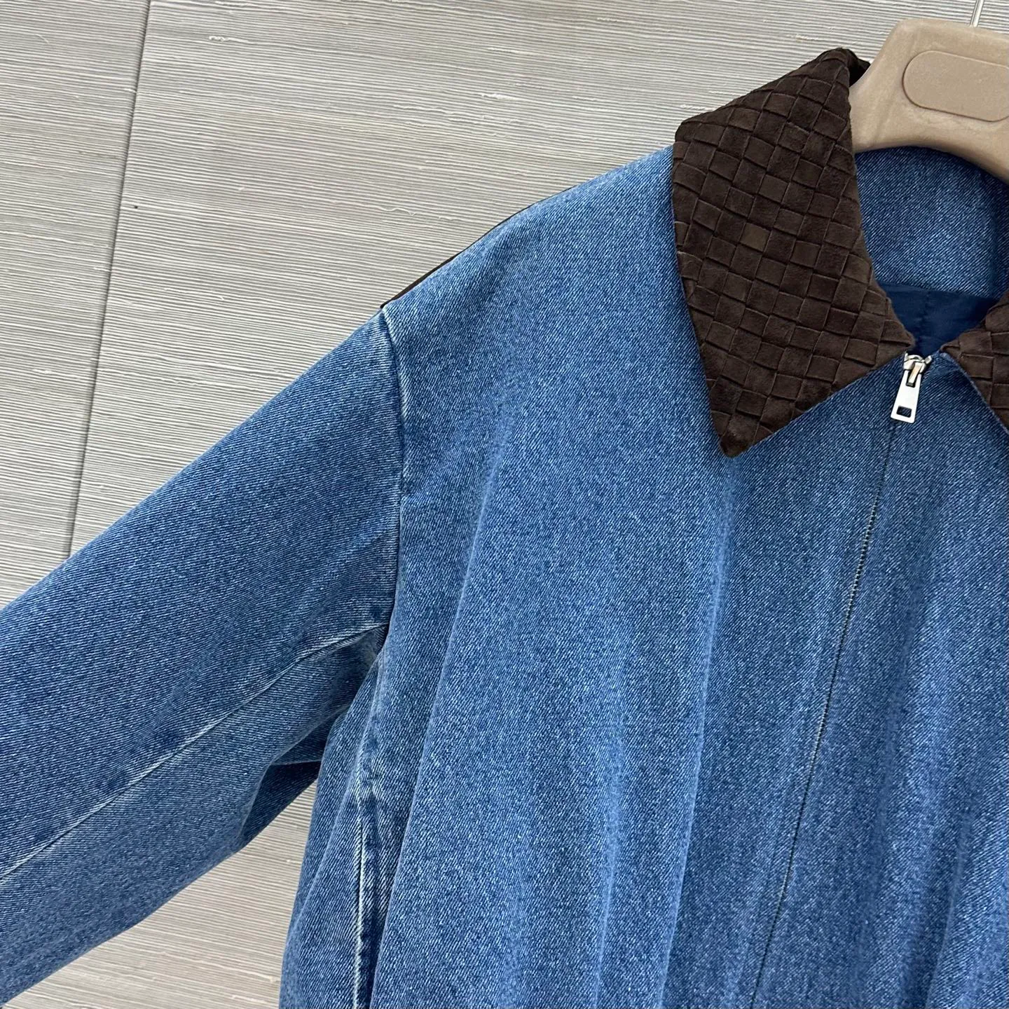 Куртки И Пуховики Женские Bottega Veneta 17413781