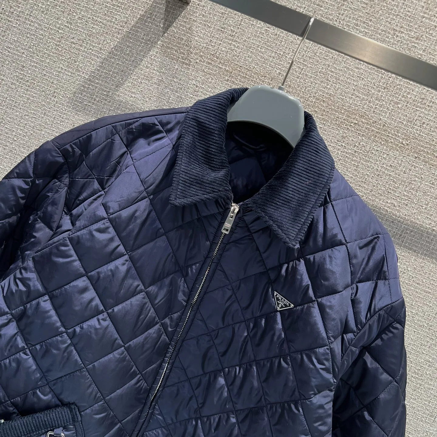 Куртки И Пуховики Женские Prada 1393899