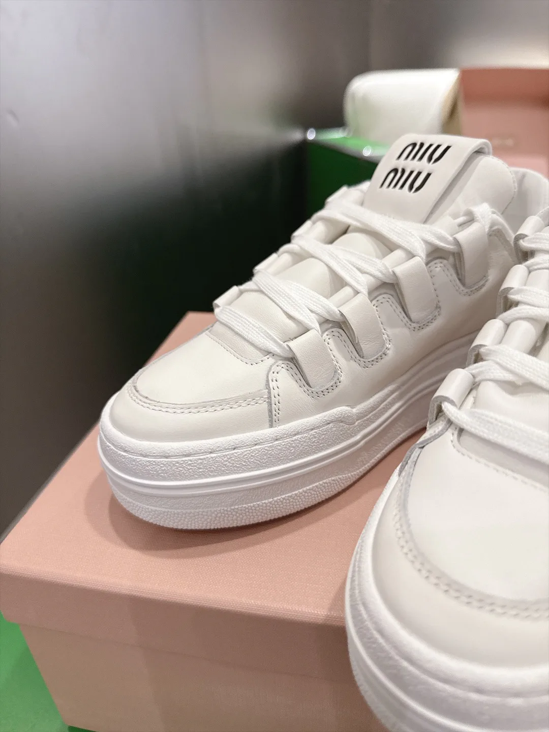 Кроссовки Женские Miu Miu 17963919