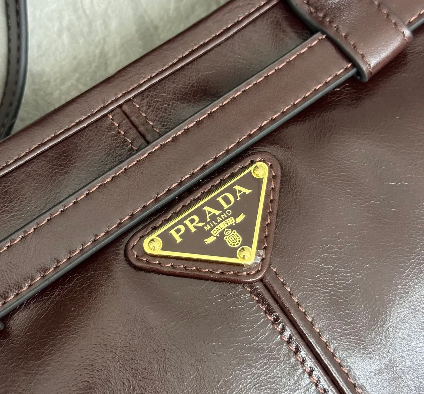 Классические Сумки Женские Prada 11462545
