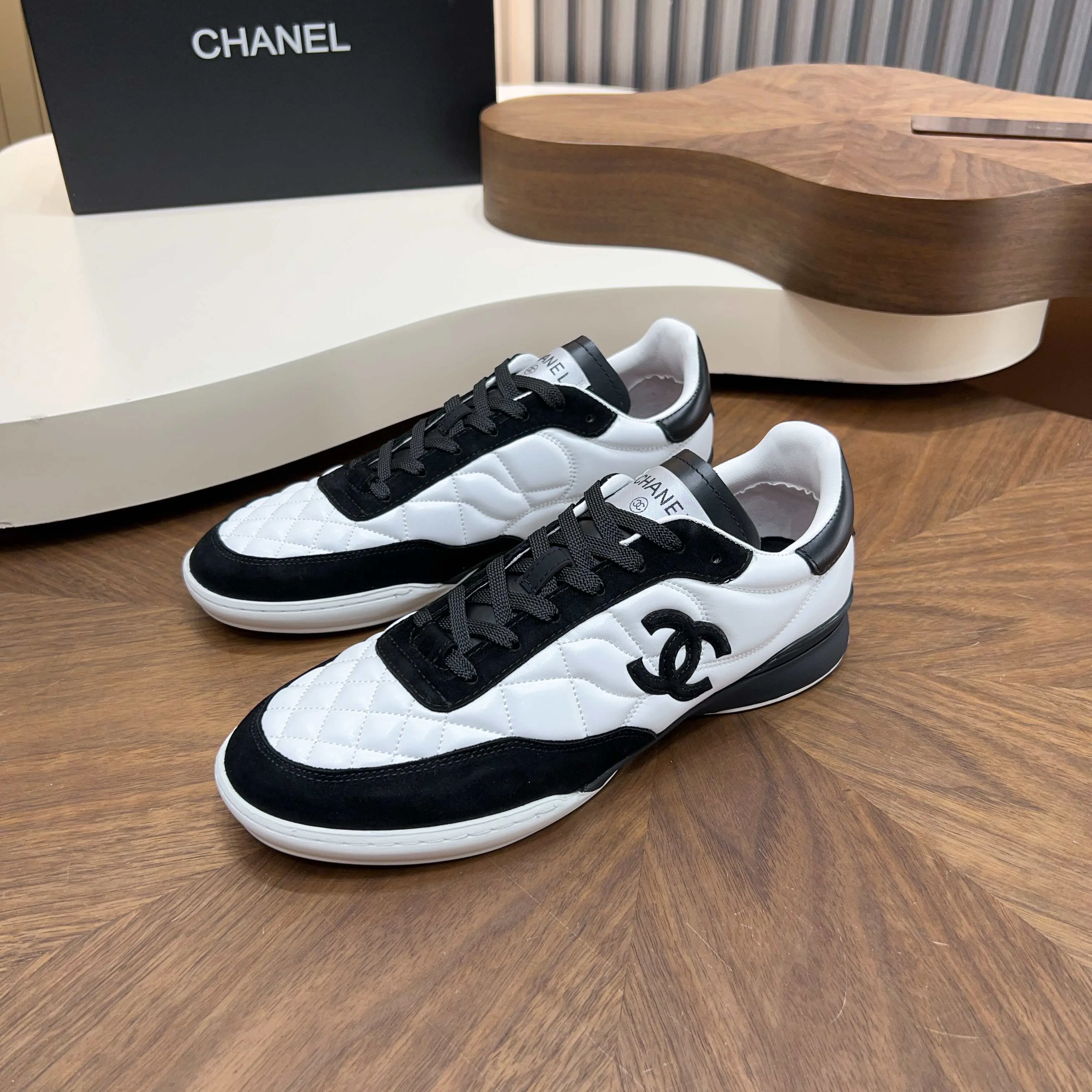 Кроссовки Женские Chanel 17918720