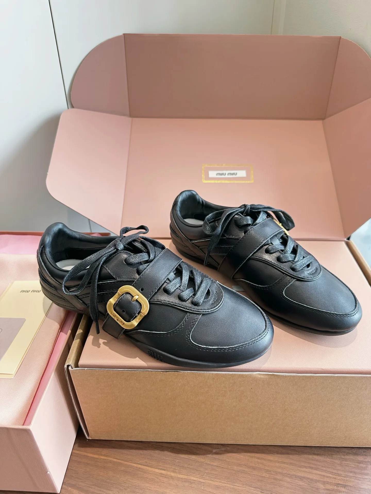 Кроссовки Женские Miu Miu 18444007