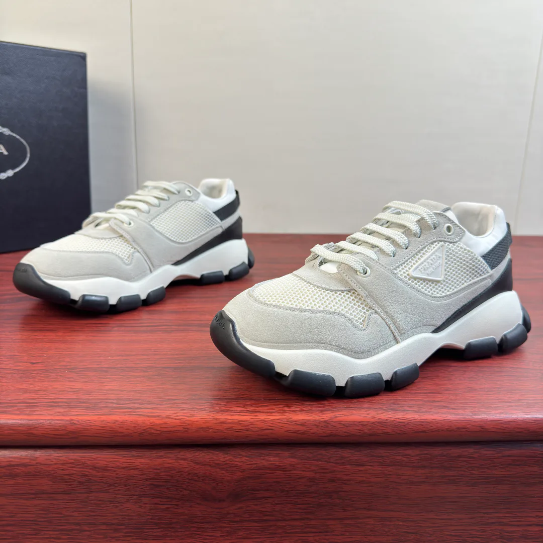 Кроссовки Женские Prada 17763666