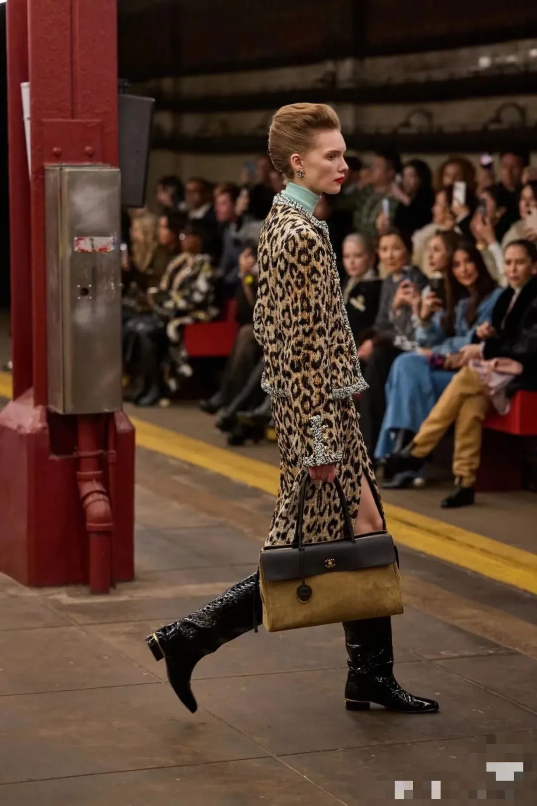 Классические Сумки Женские Chanel 10839252