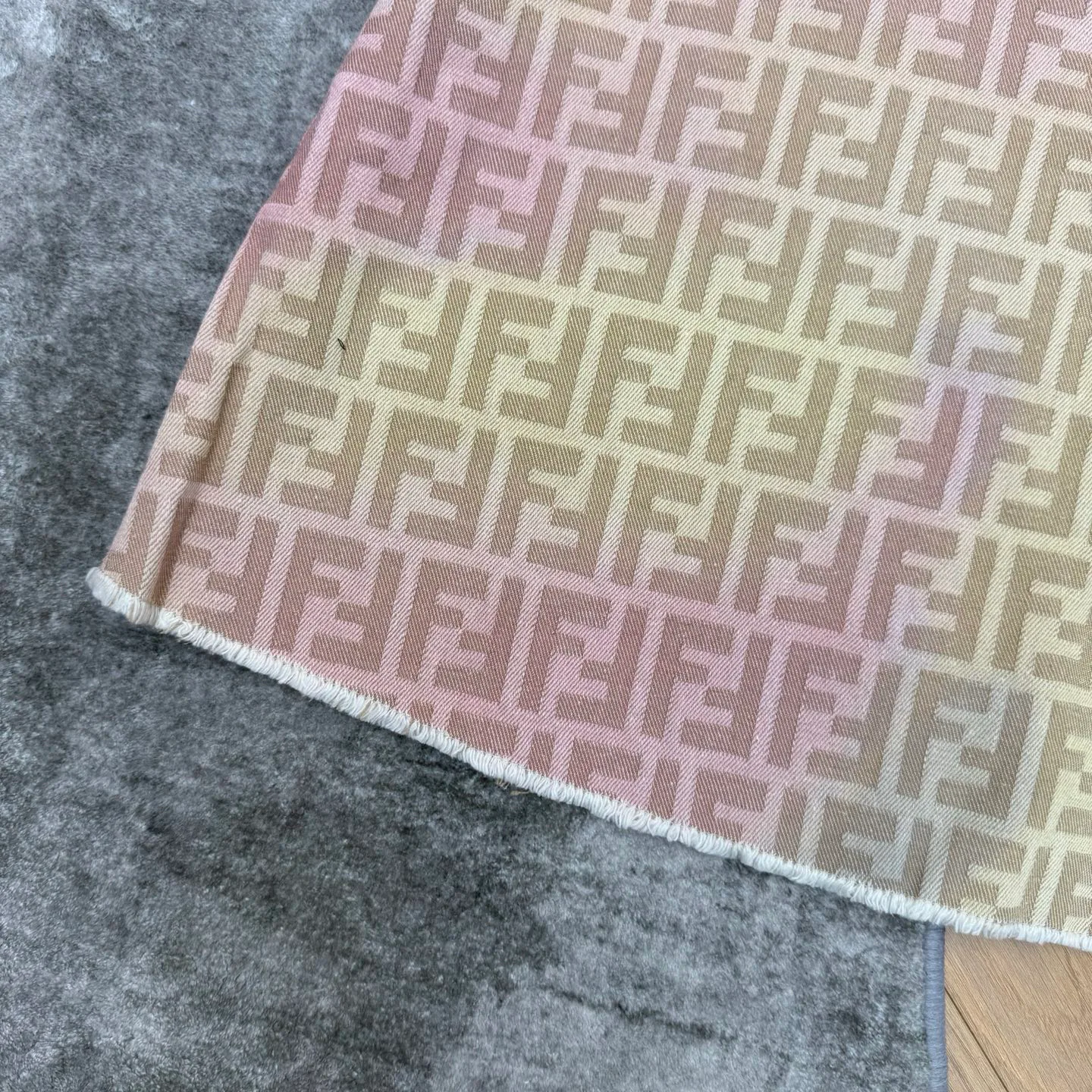 Юбки Женские Fendi 13232011