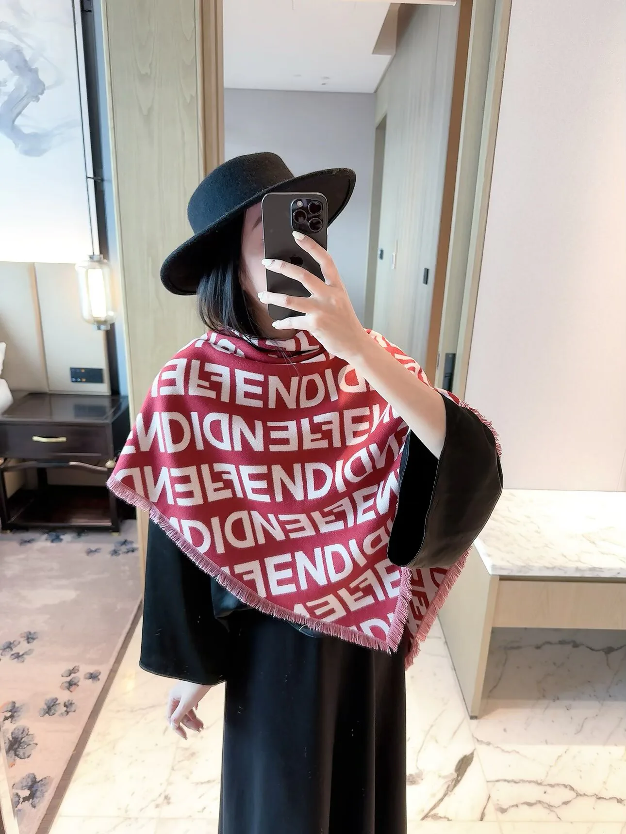 Шарфы Fendi 18002888