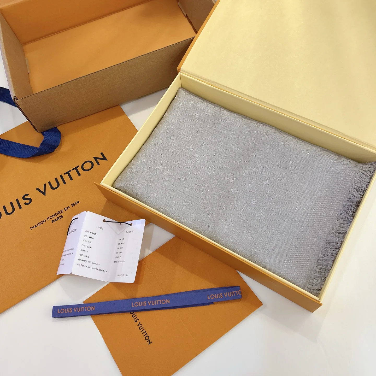 Шарфы Louis Vuitton 6327048