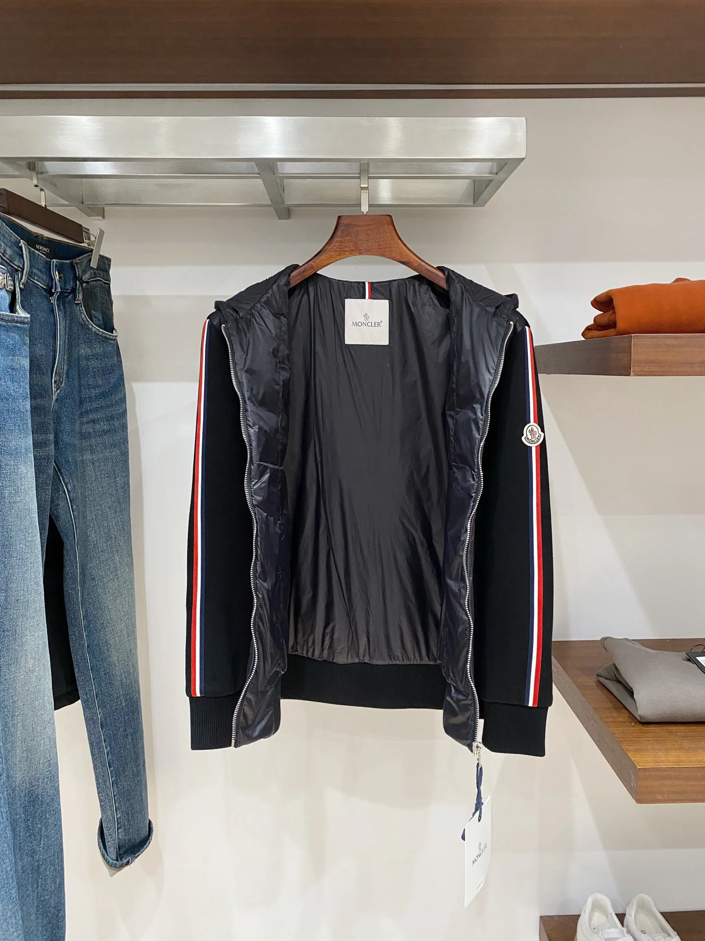 Куртки И Пуховики Мужские Moncler 2656712