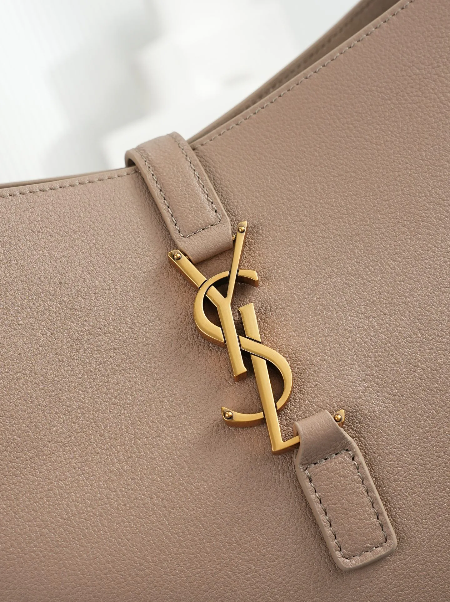 Классические Сумки Женские Saint Laurent 18004329