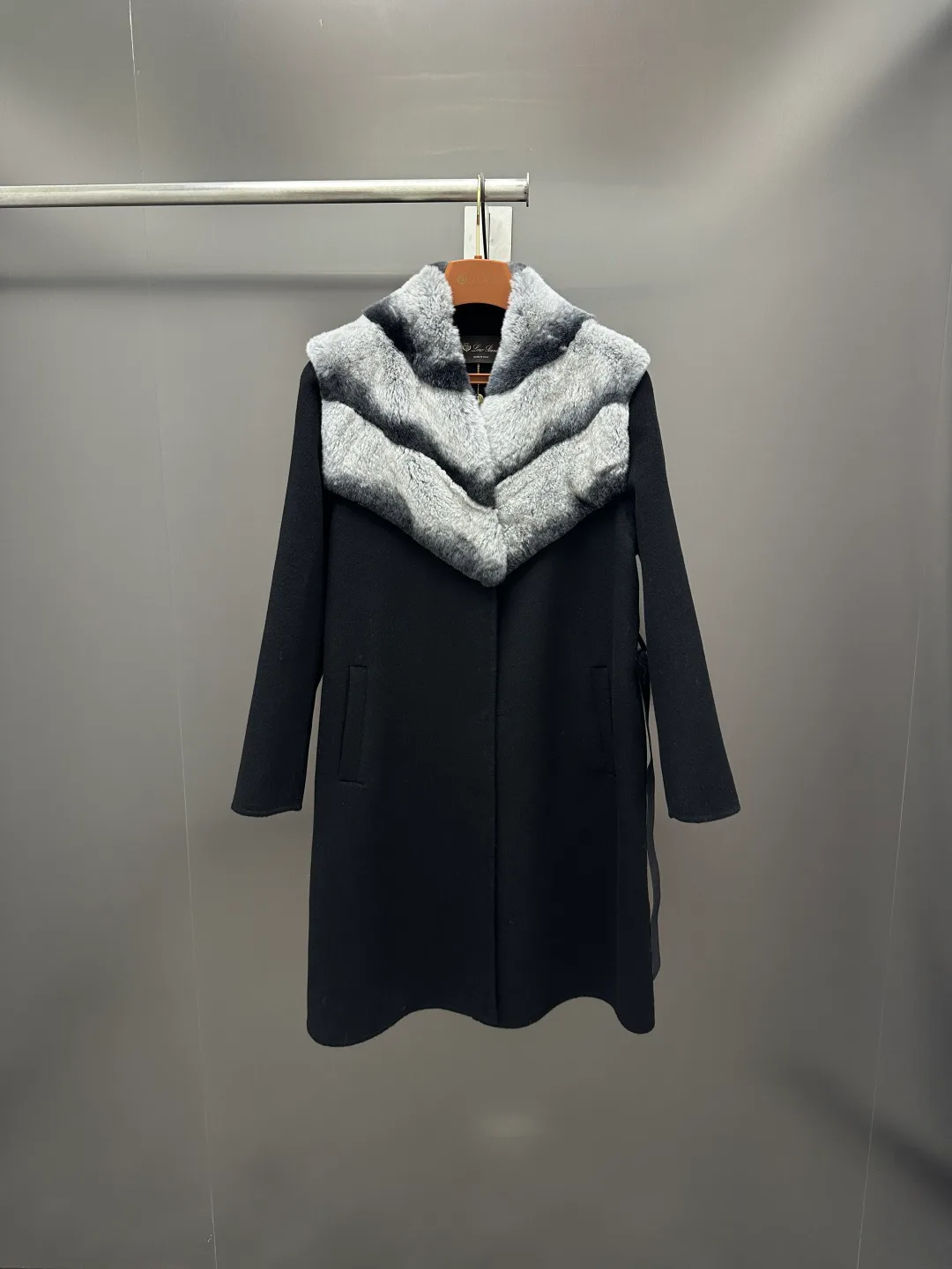 Пальто Женские Loro Piana 18761643