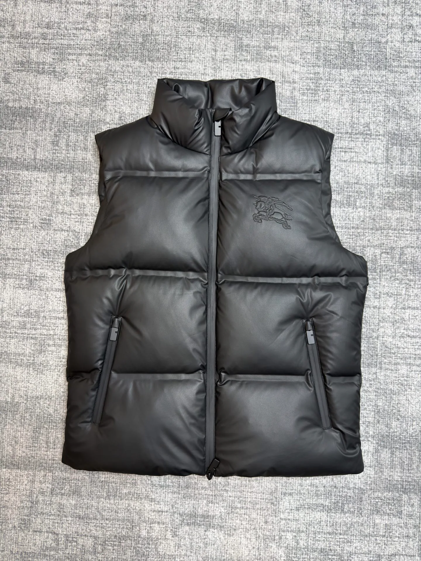 Жилеты Женские Burberry 17915386