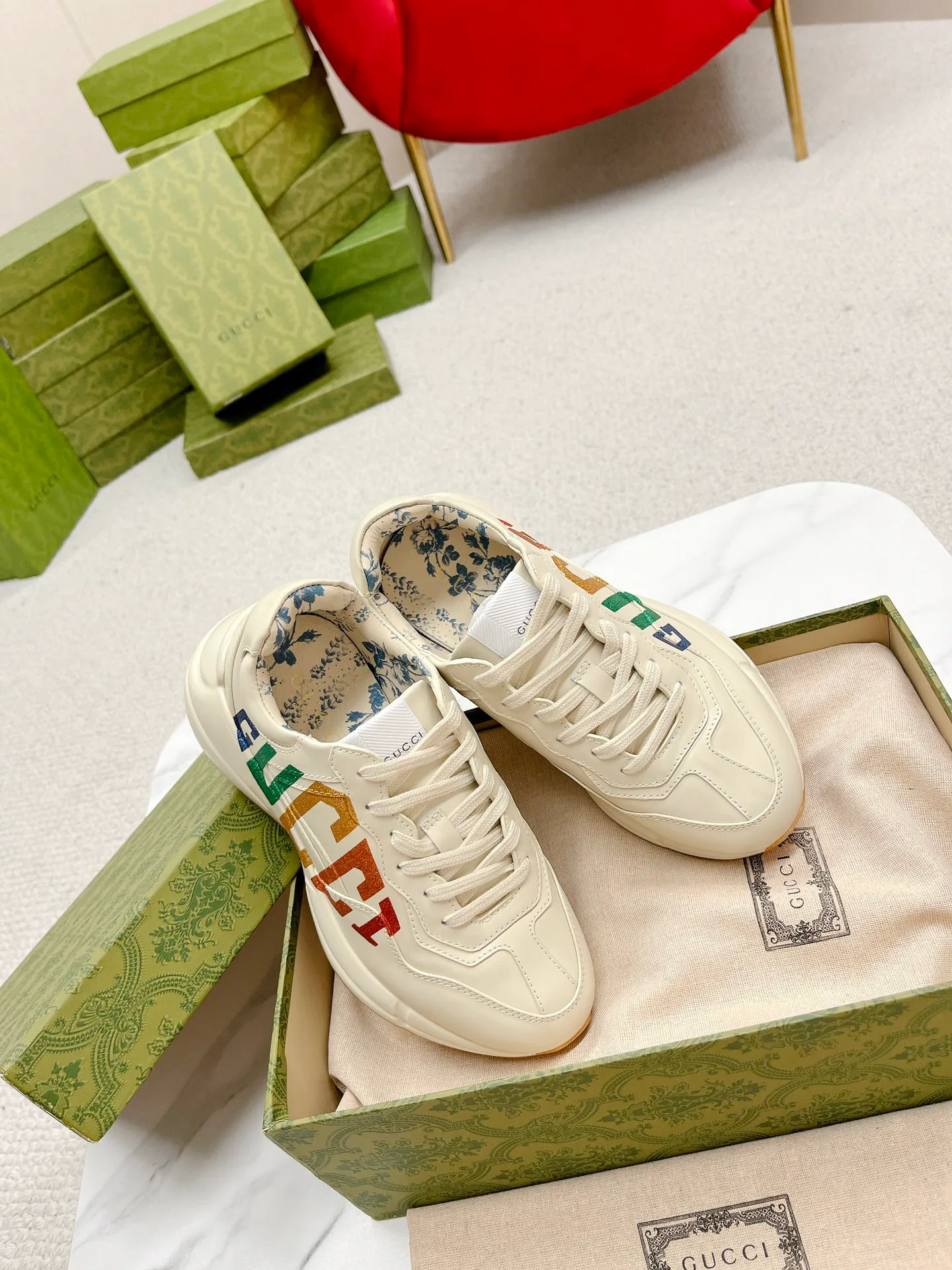 Кроссовки Женские Gucci 989685