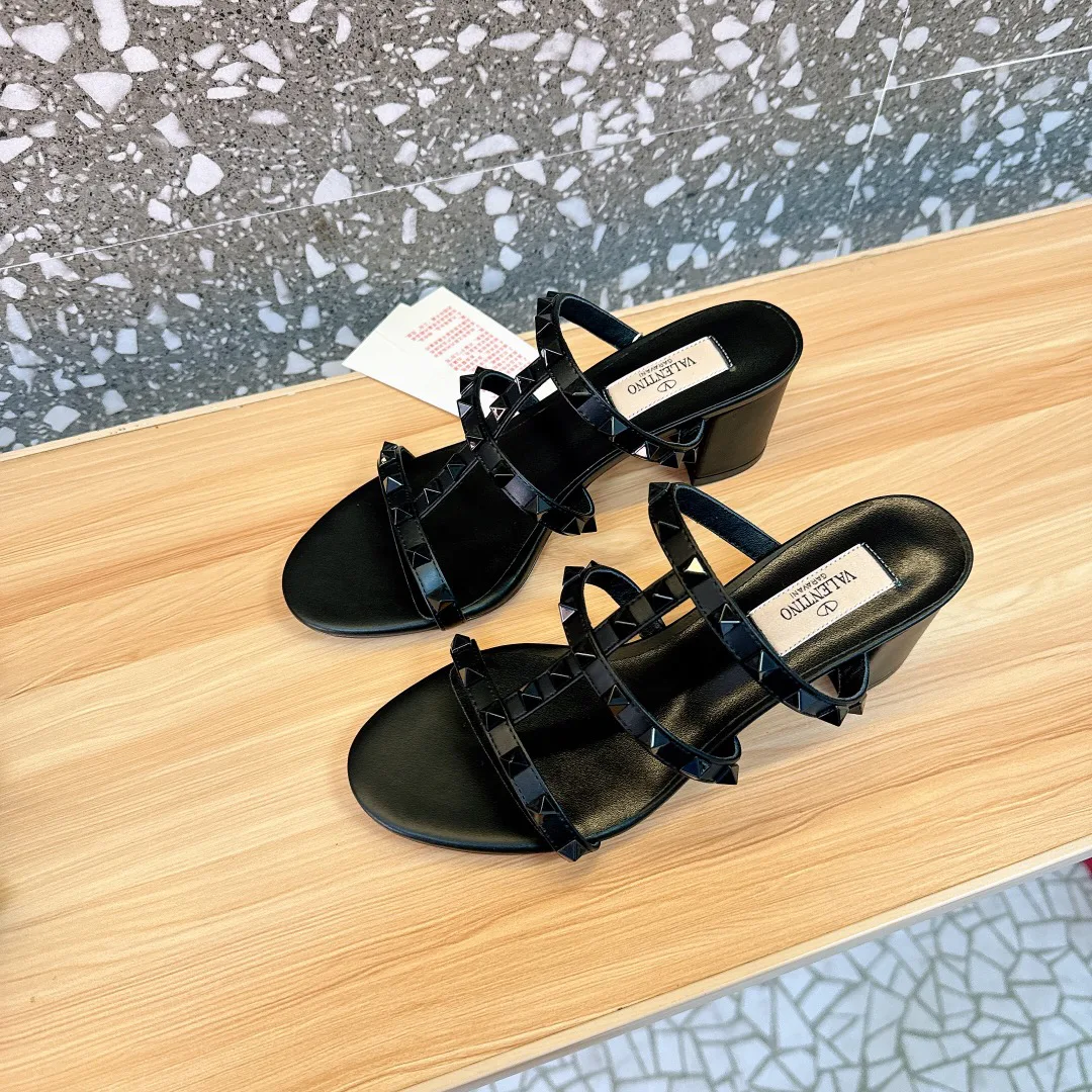 Босоножки Женские Valentino 10994216