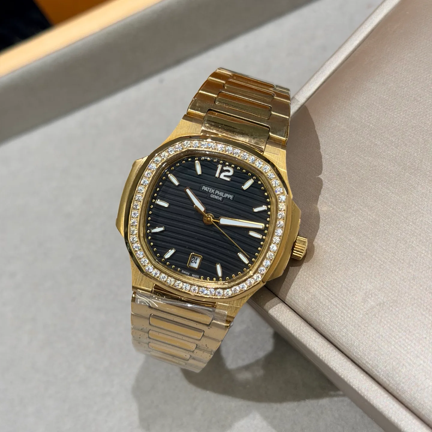 Часы Женские Patek Philippe 18362045