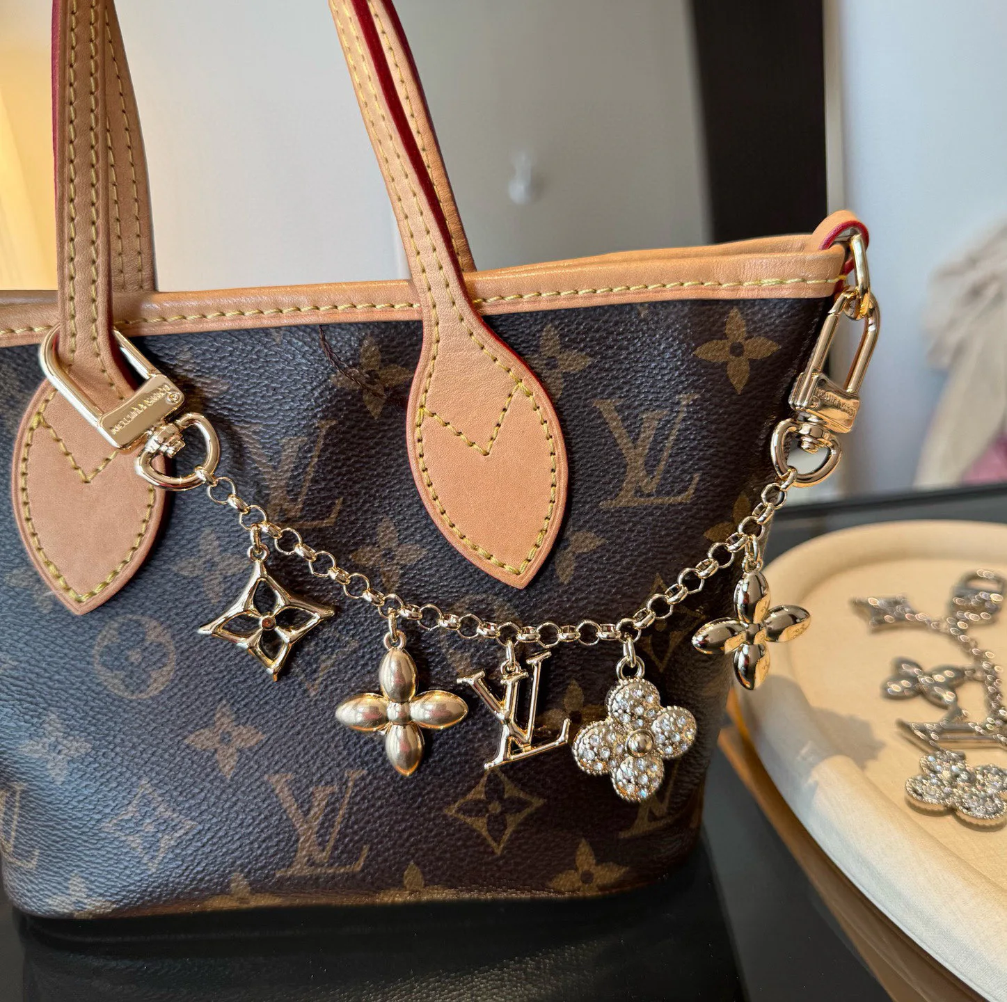 Ключницы Louis Vuitton 427511