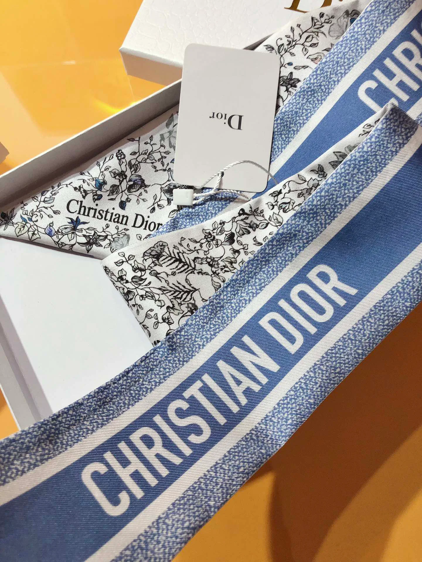 Платки Christian Dior 17716497