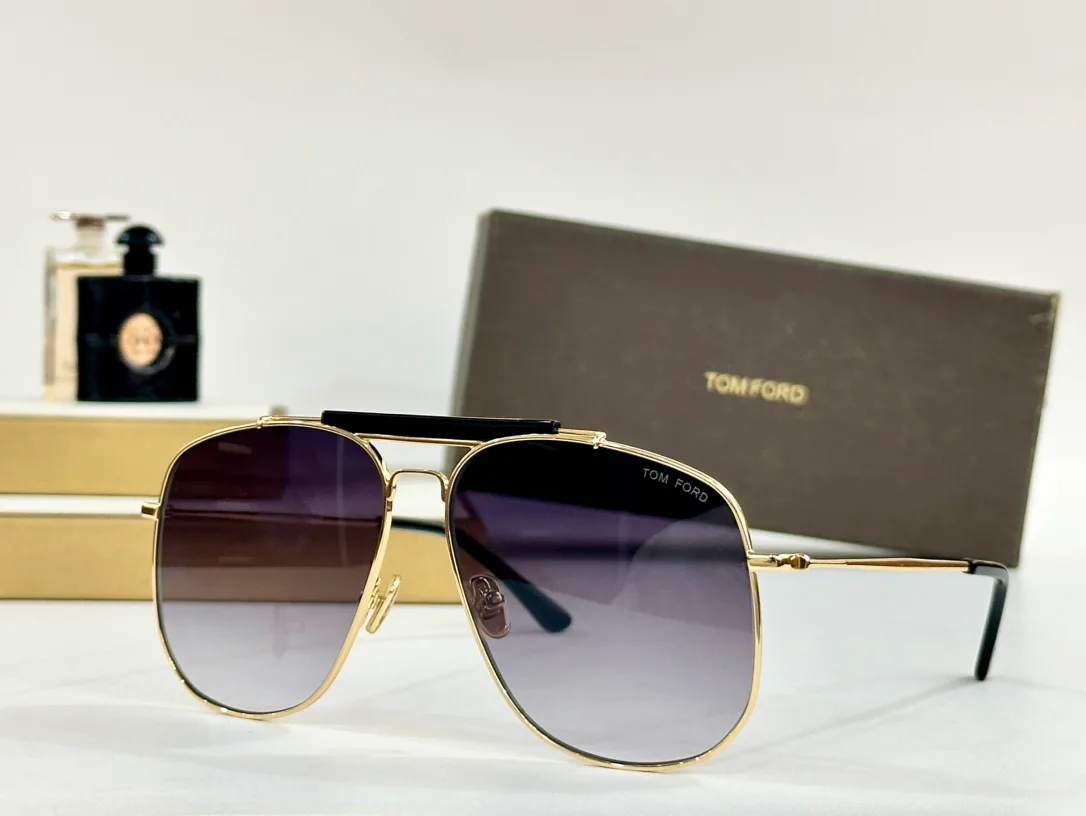 Очки Tom Ford 25728