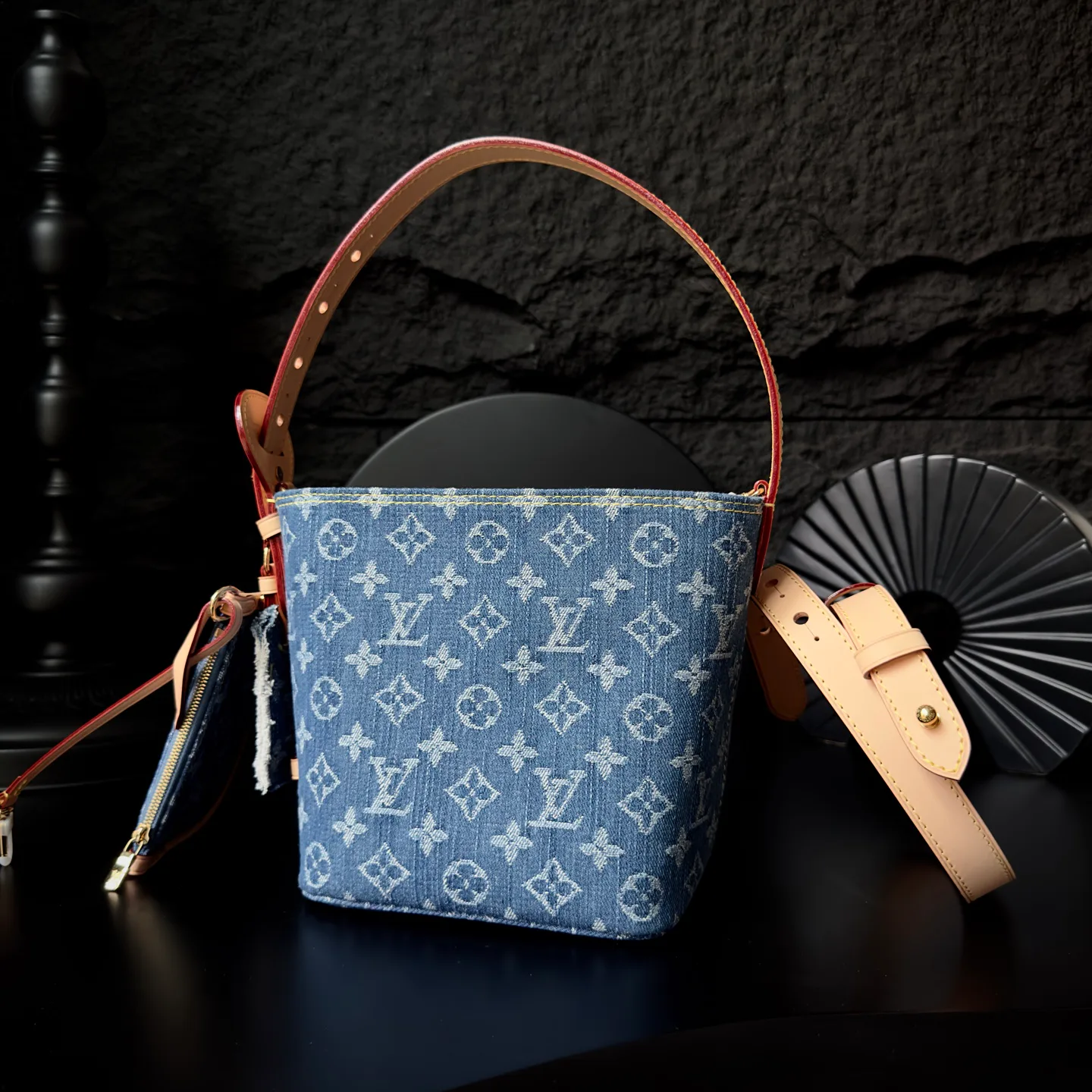 Классические Сумки Женские Louis Vuitton 16830635