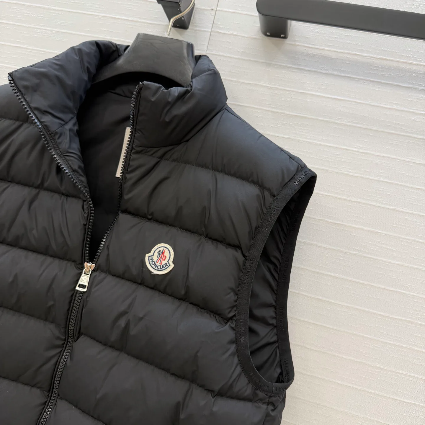 Жилеты Женские Moncler 19166059