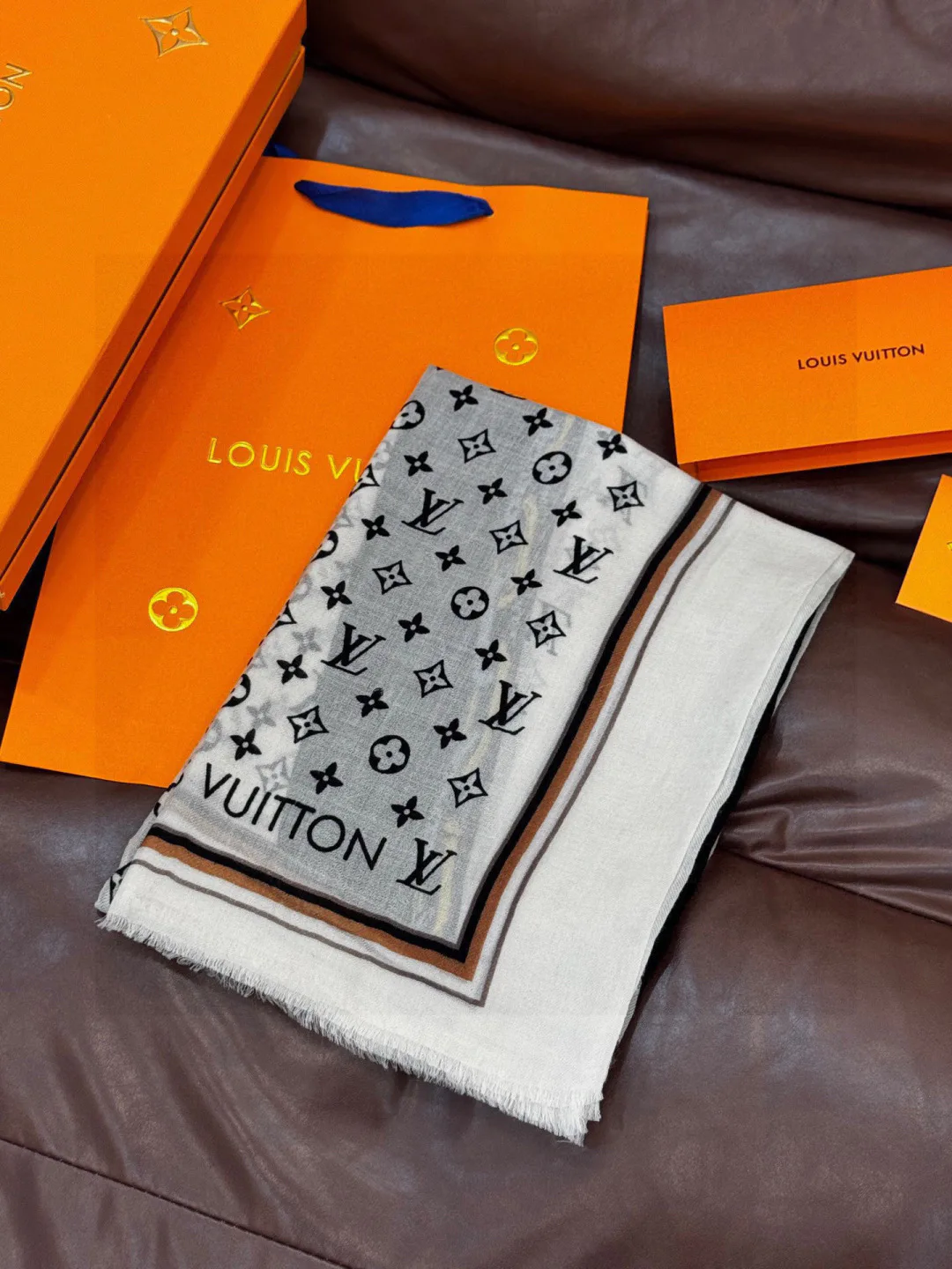 Шарфы Louis Vuitton 1036387