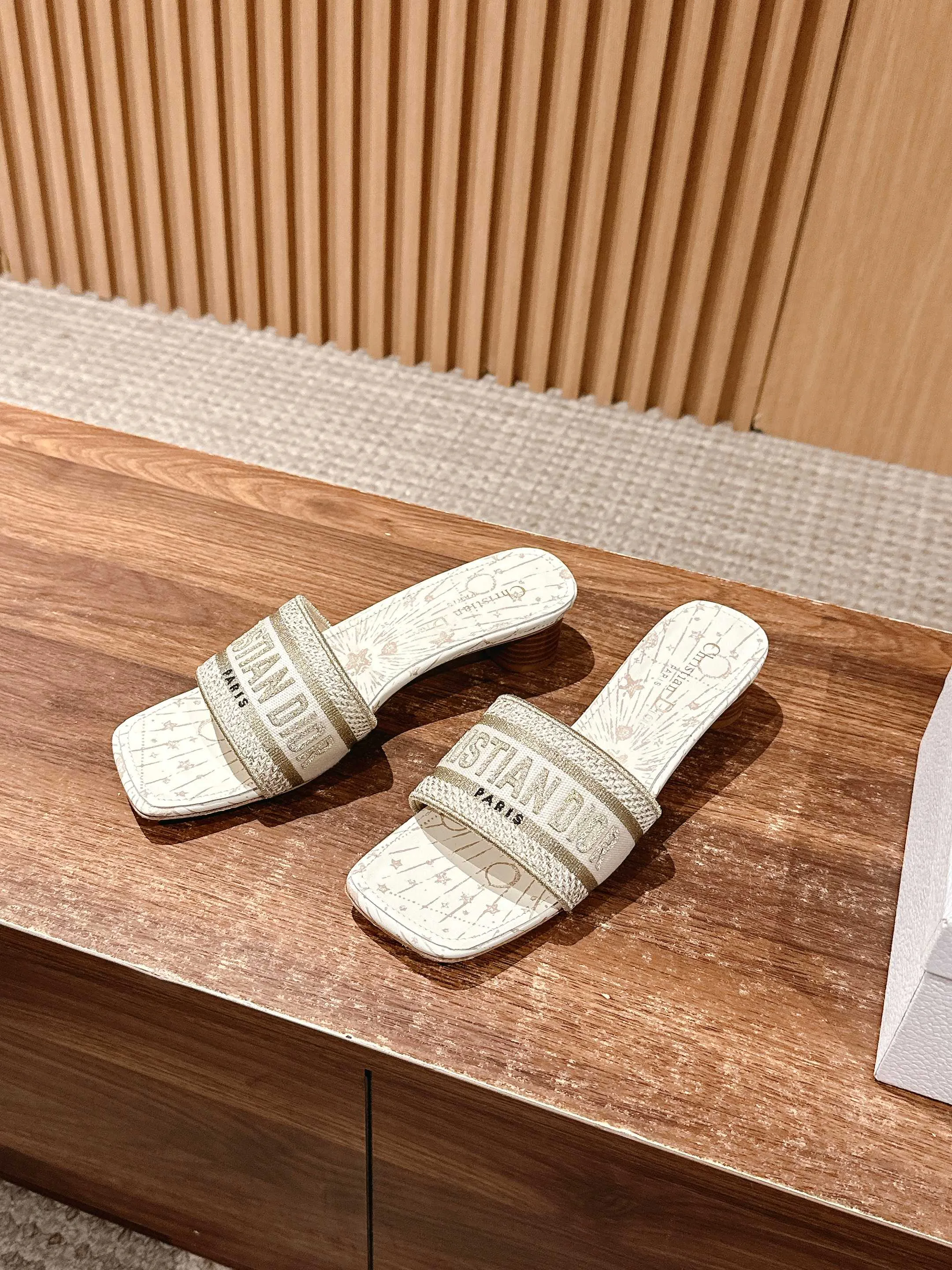 Босоножки Женские Christian Dior 11600023