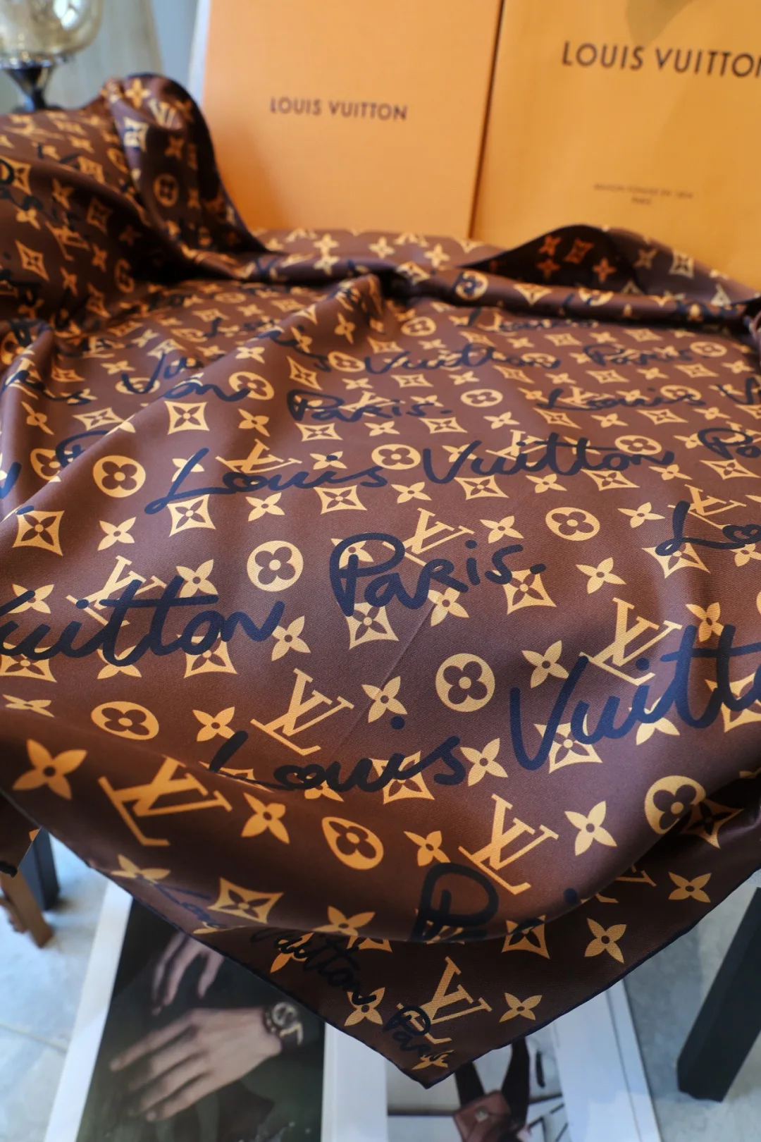 Платки Louis Vuitton 13896158
