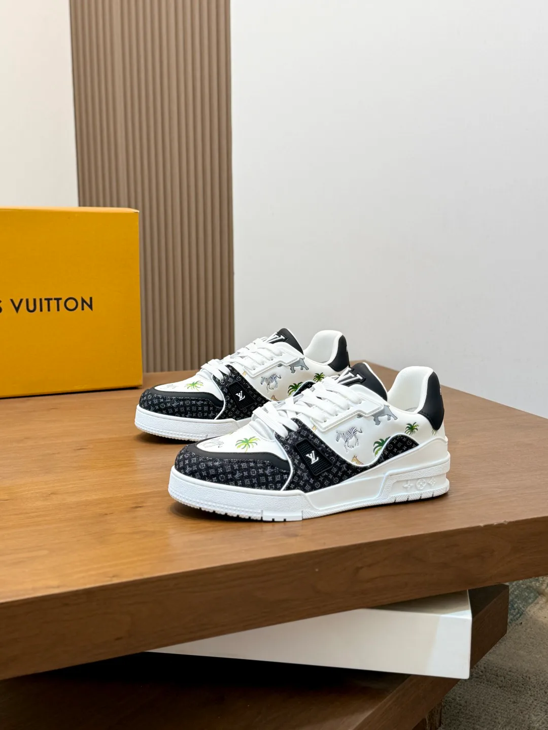 Кроссовки Мужские Louis Vuitton 18234377
