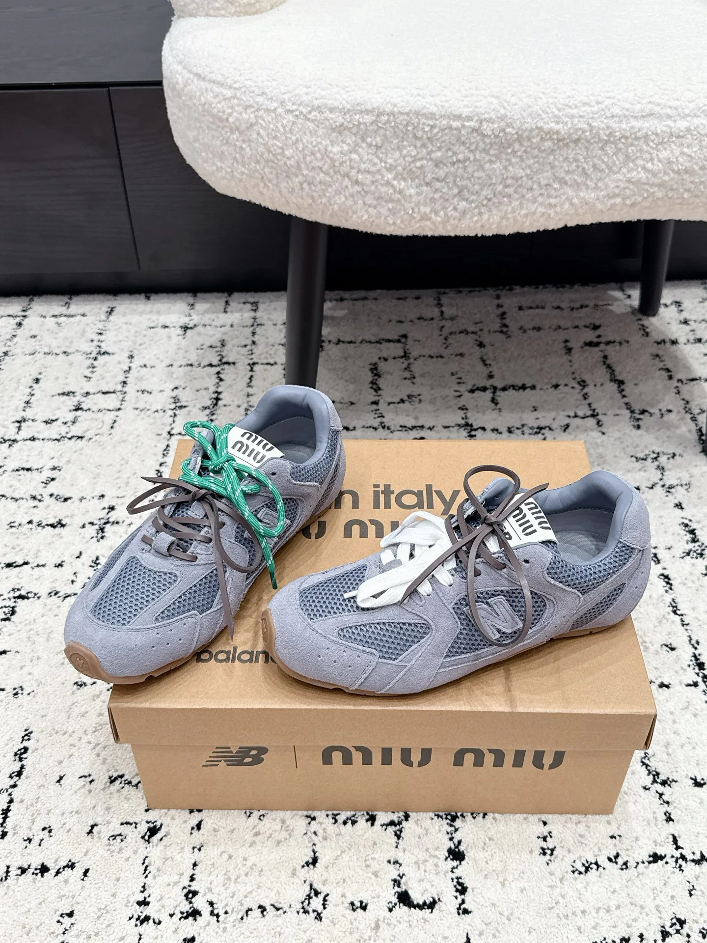 Кроссовки Женские Miu Miu 18409604