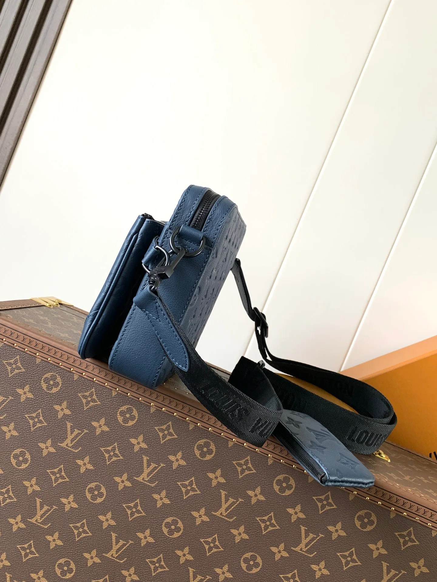 Сумки На Ремне Женские Louis Vuitton 369603