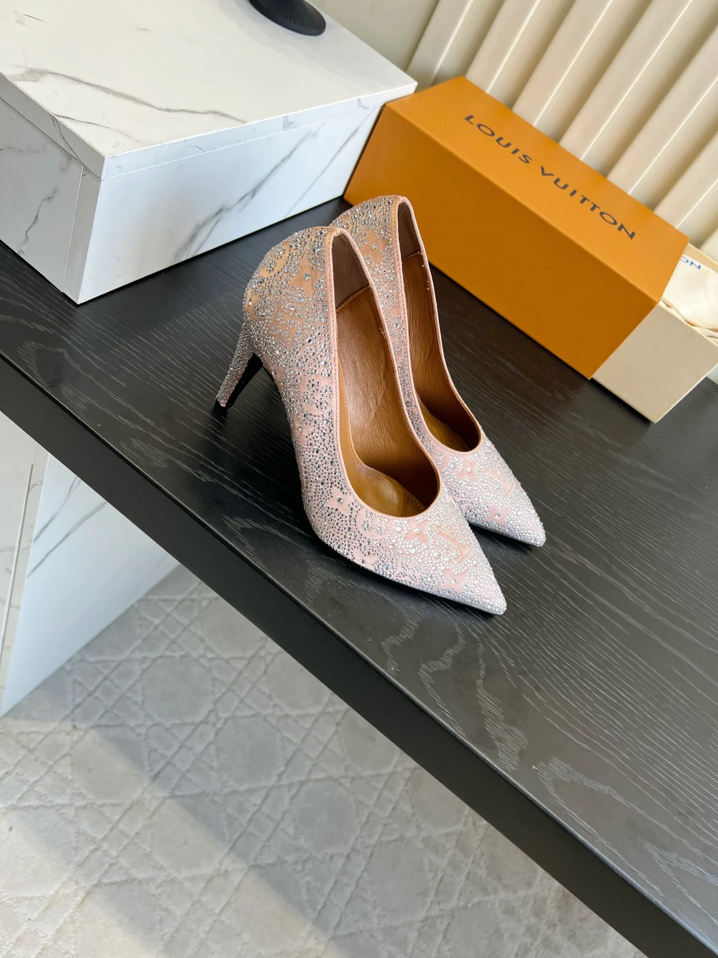 Туфли Женские Louis Vuitton 18152245