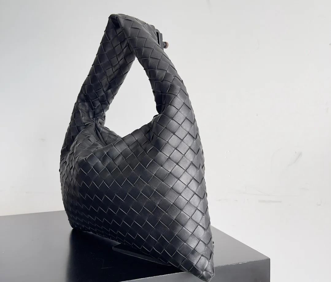 Классические Сумки Женские Loewe 11495962