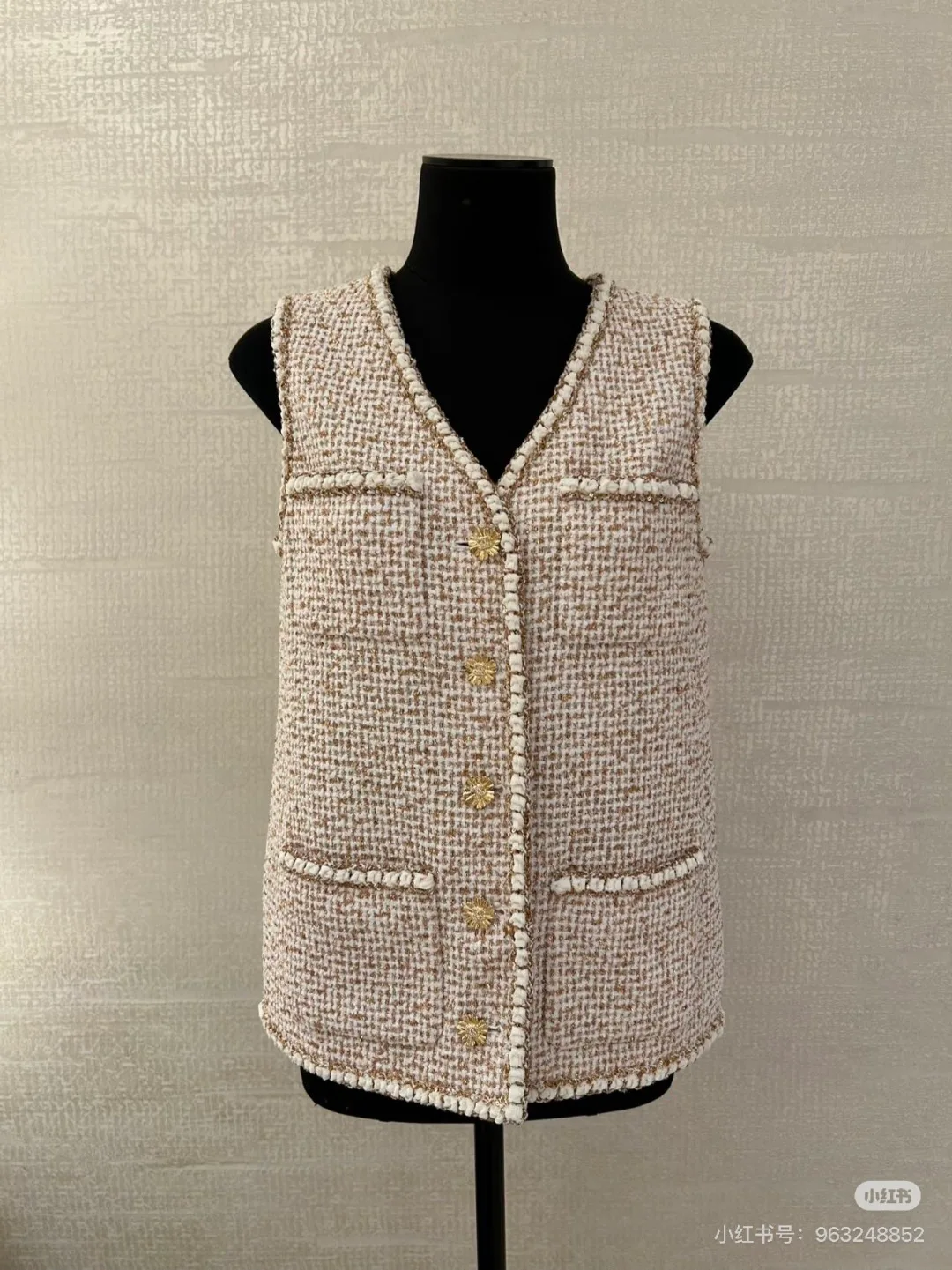 Жилеты Женские Chanel 19001679