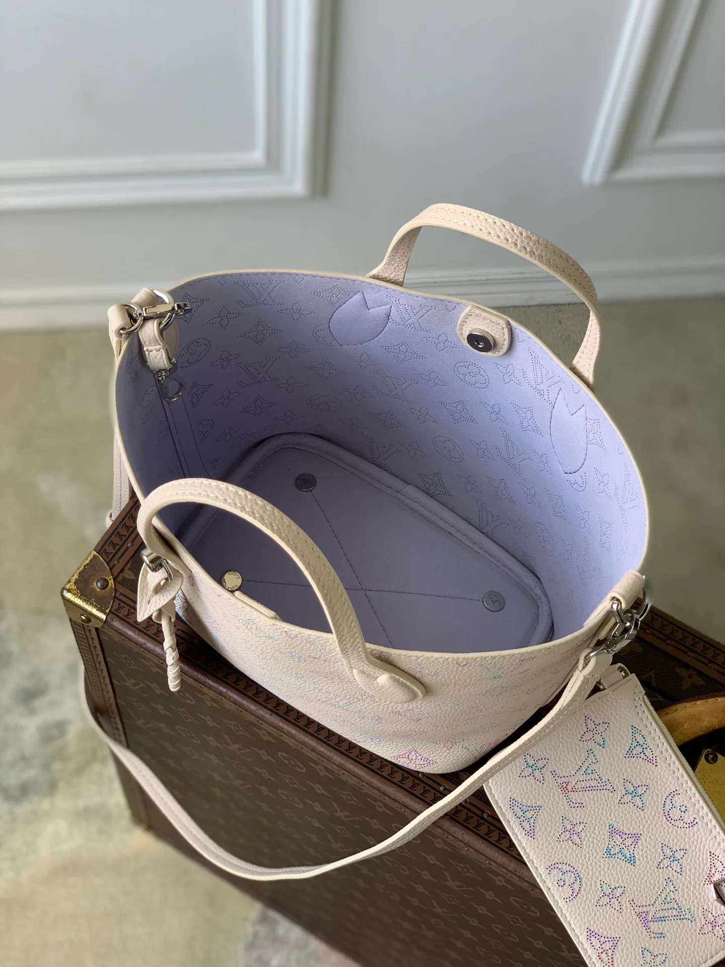 Классические Сумки Женские Louis Vuitton 18147477
