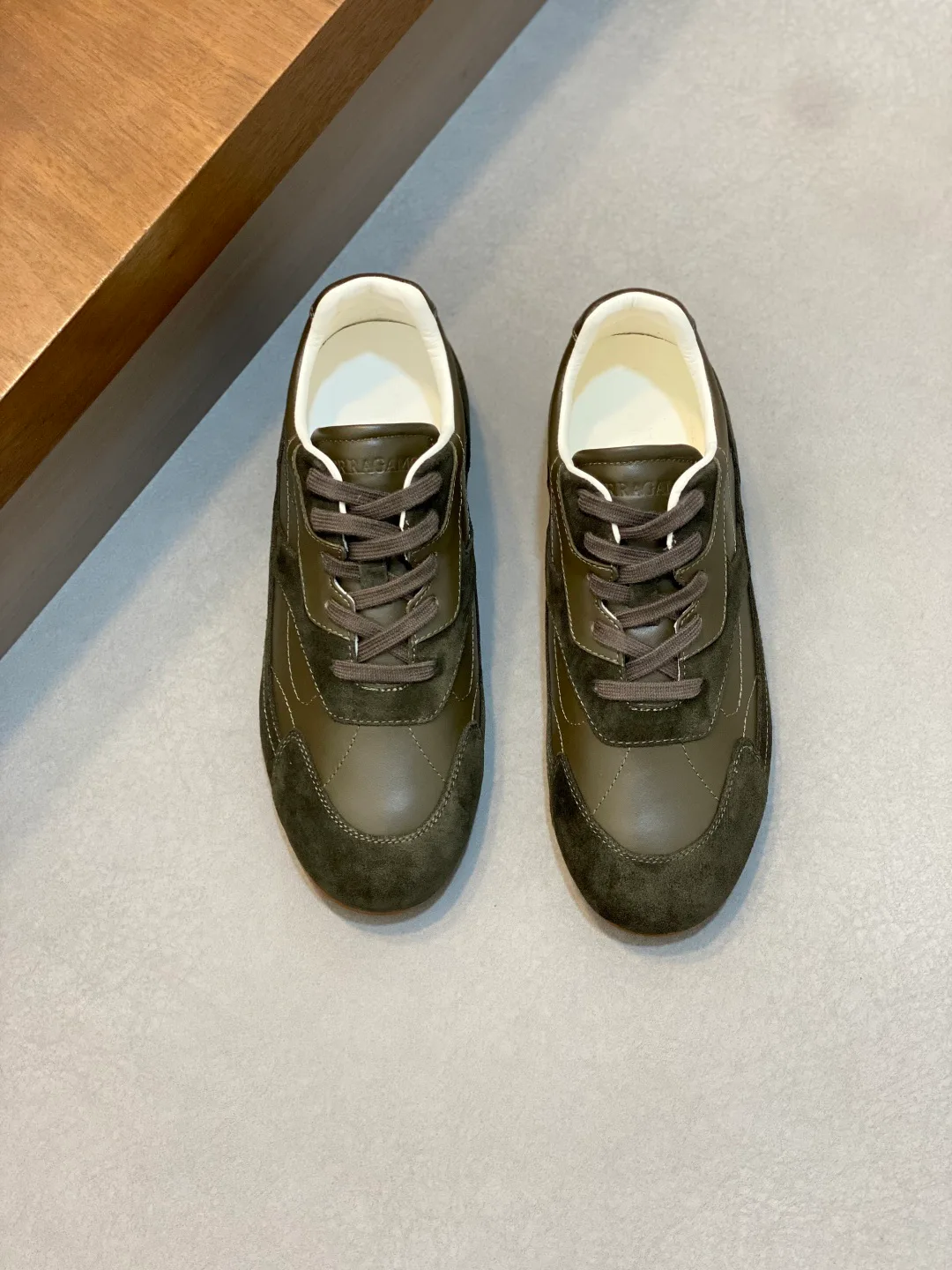 Кроссовки Мужские Salvatore Ferragamo 19458693