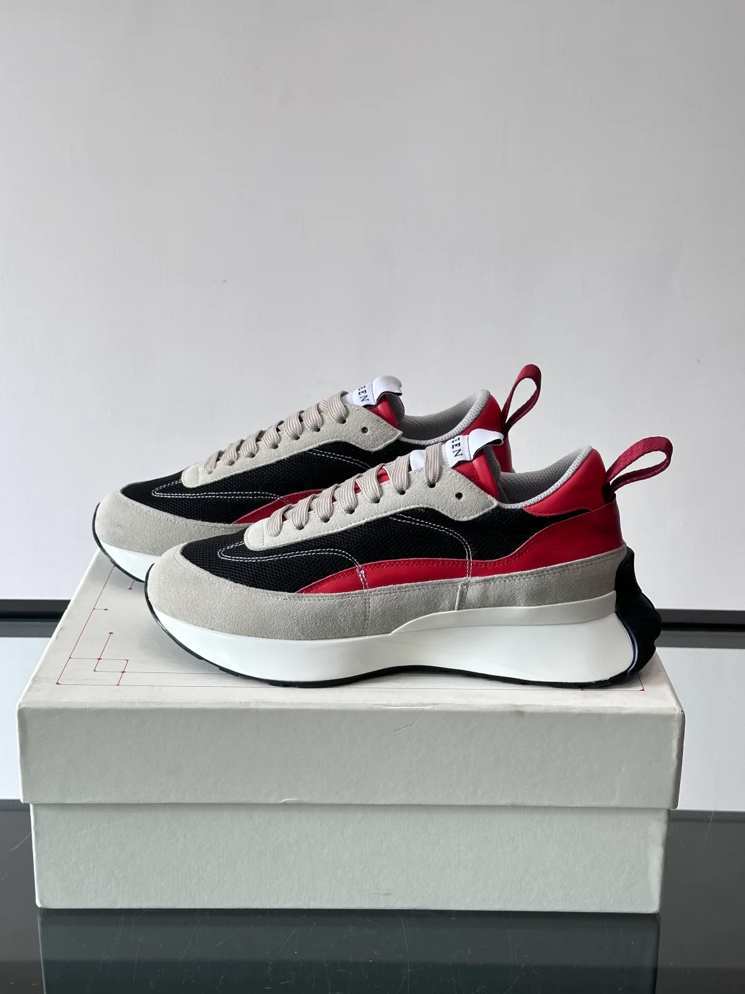 Кроссовки Женские Alexander Mcqueen 11228467