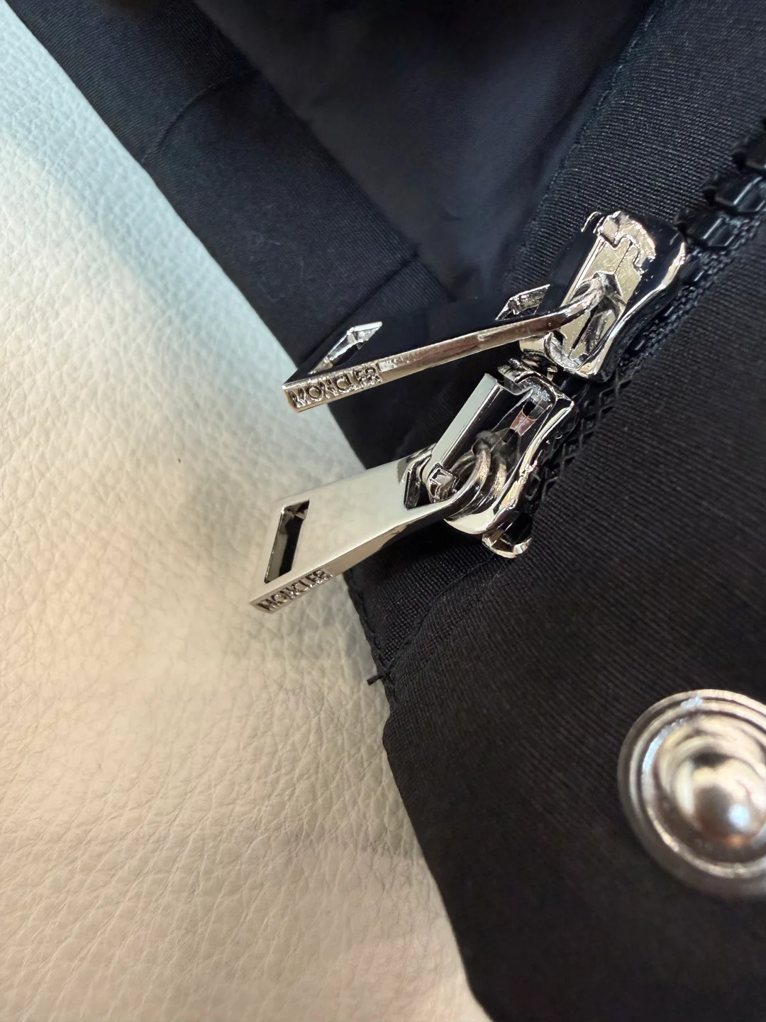 Куртки И Пуховики Женские Moncler 18769671