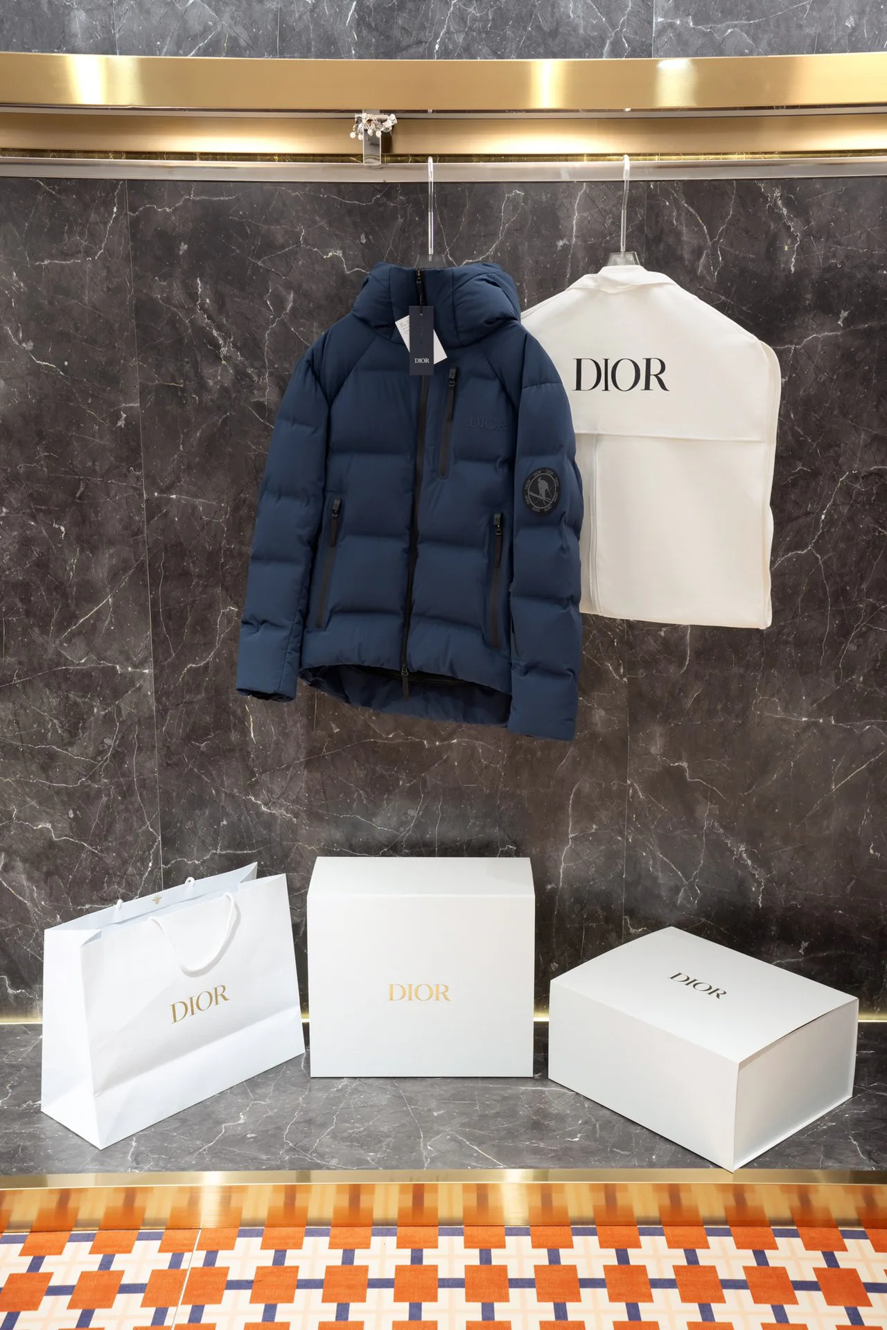 Куртки И Пуховики Женские Christian Dior 5740726