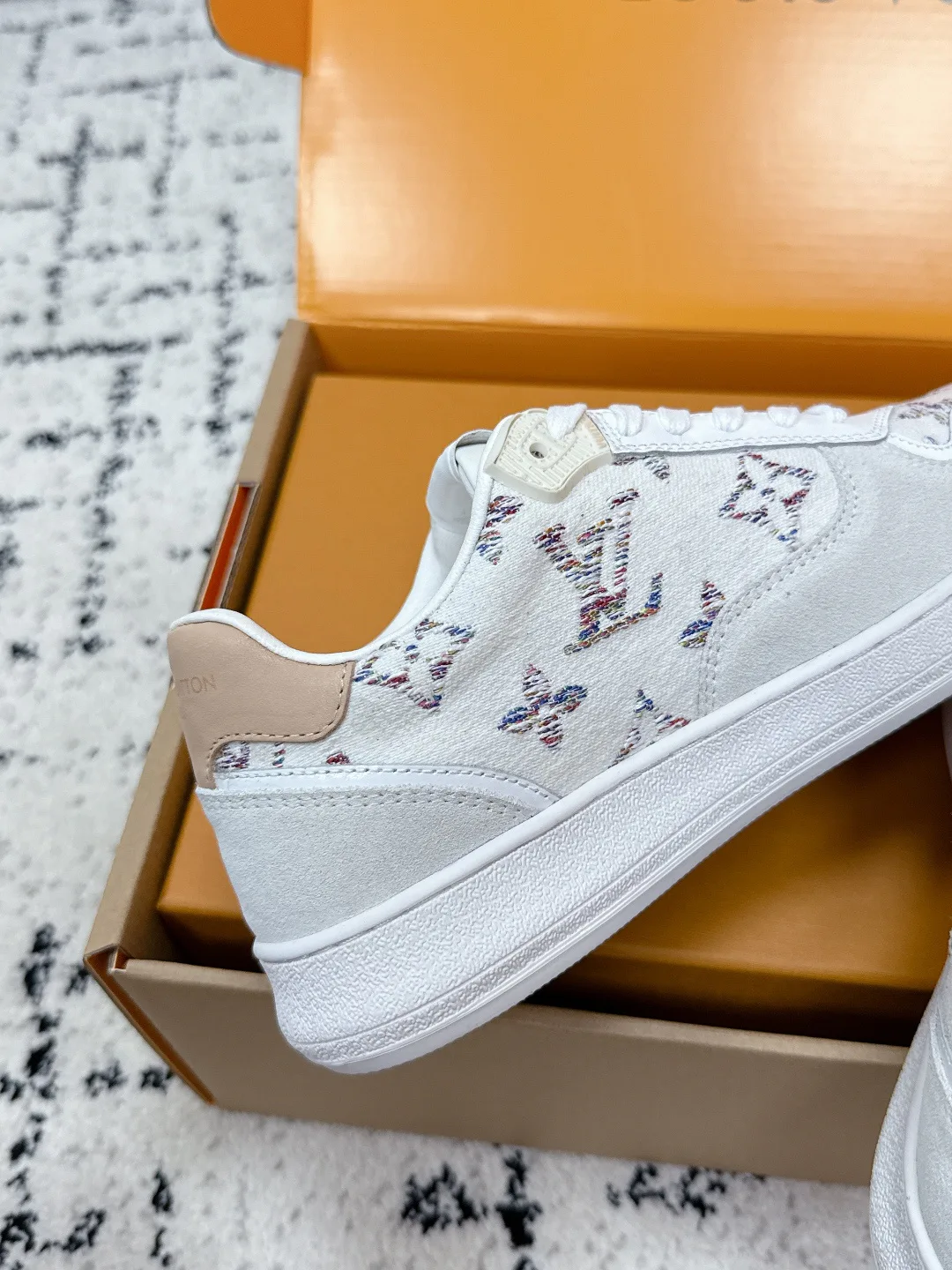 Кеды Женские Louis Vuitton 2471177