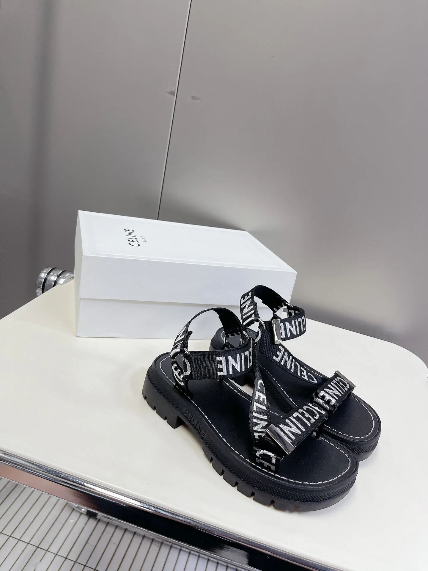 Босоножки Женские Celine 13581765