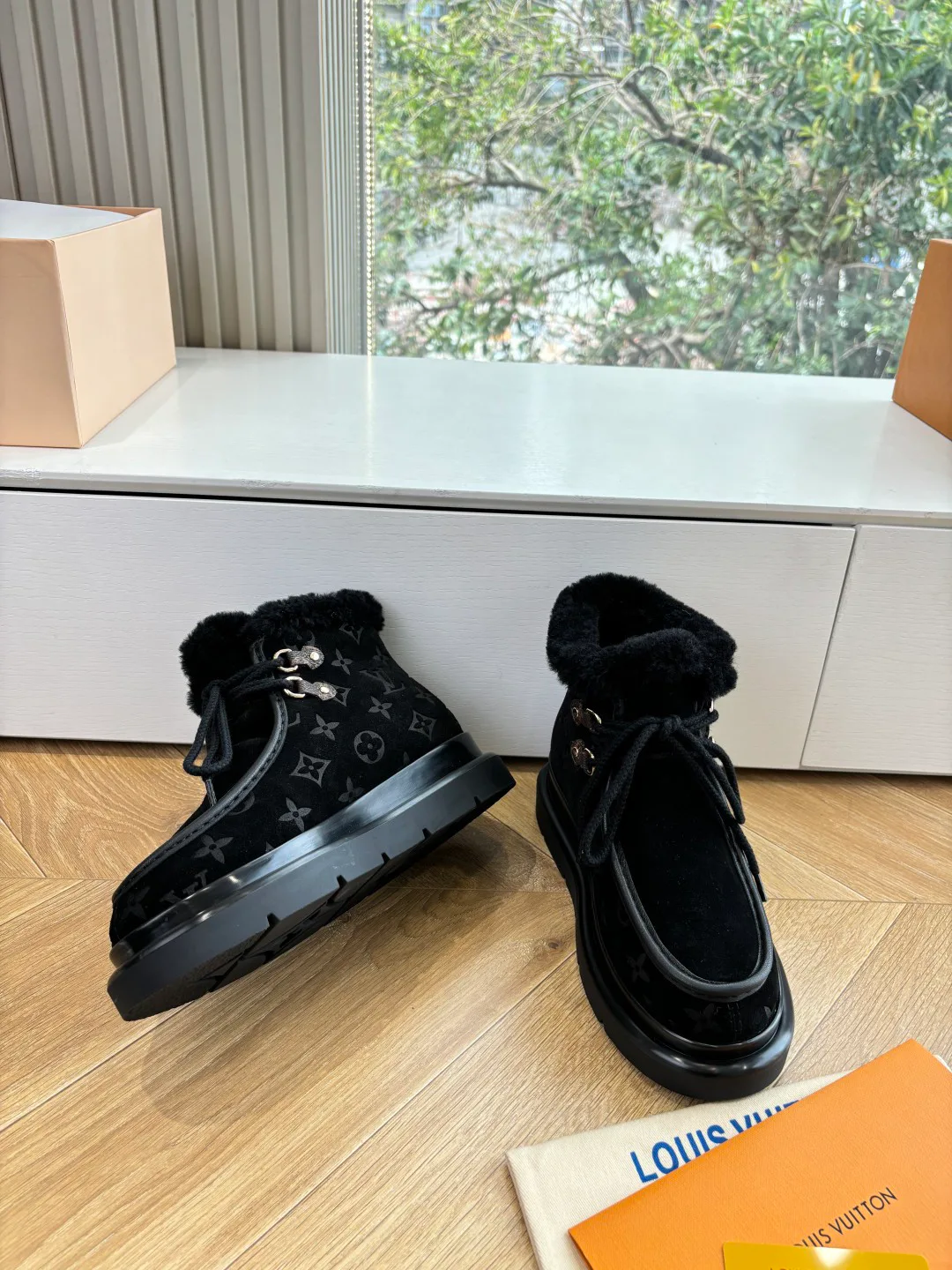 Угги Женские Louis Vuitton 1260310