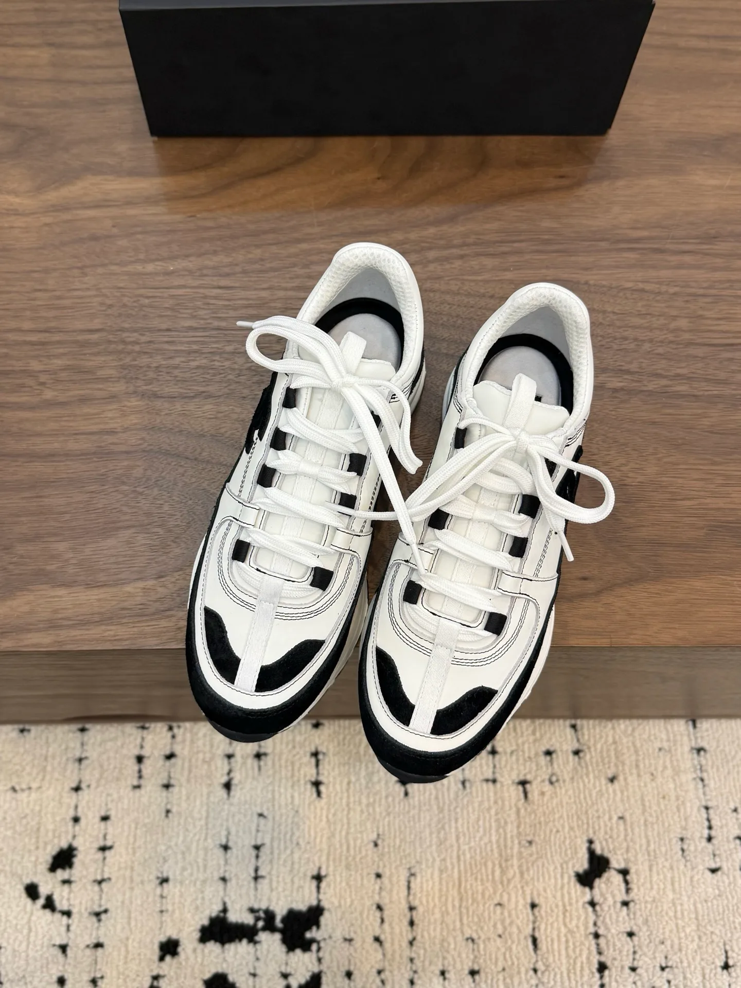 Кроссовки Женские Chanel 11410282