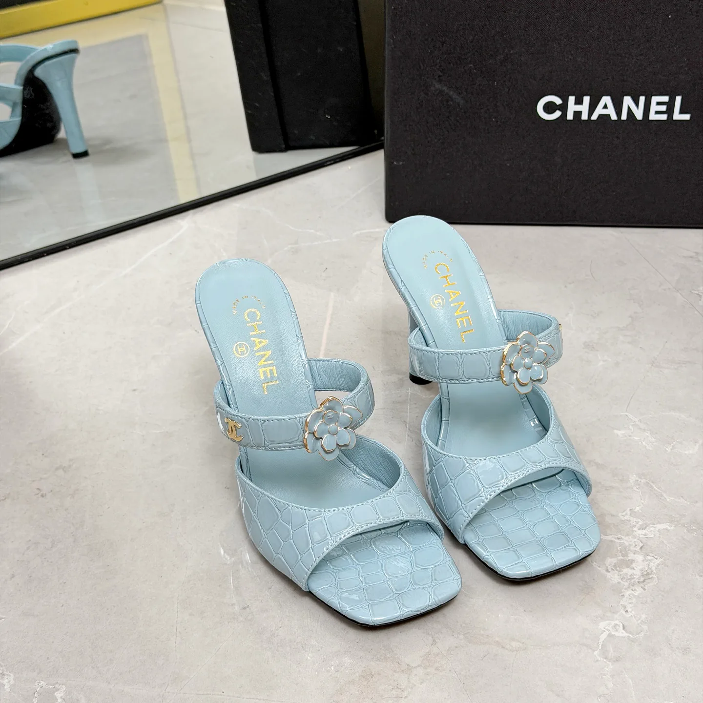 Босоножки Женские Chanel 17335032