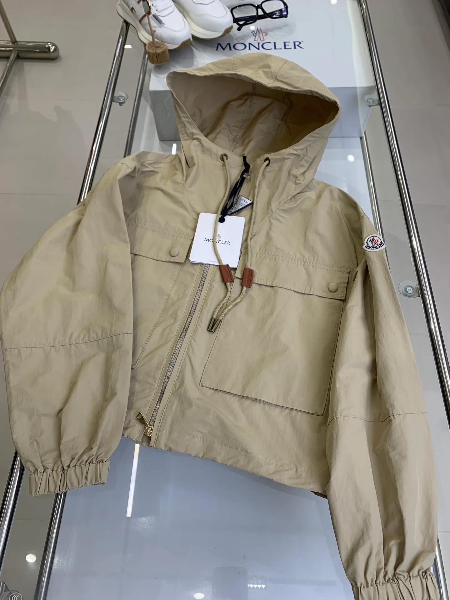 Куртки И Пуховики Женские Moncler 11427008