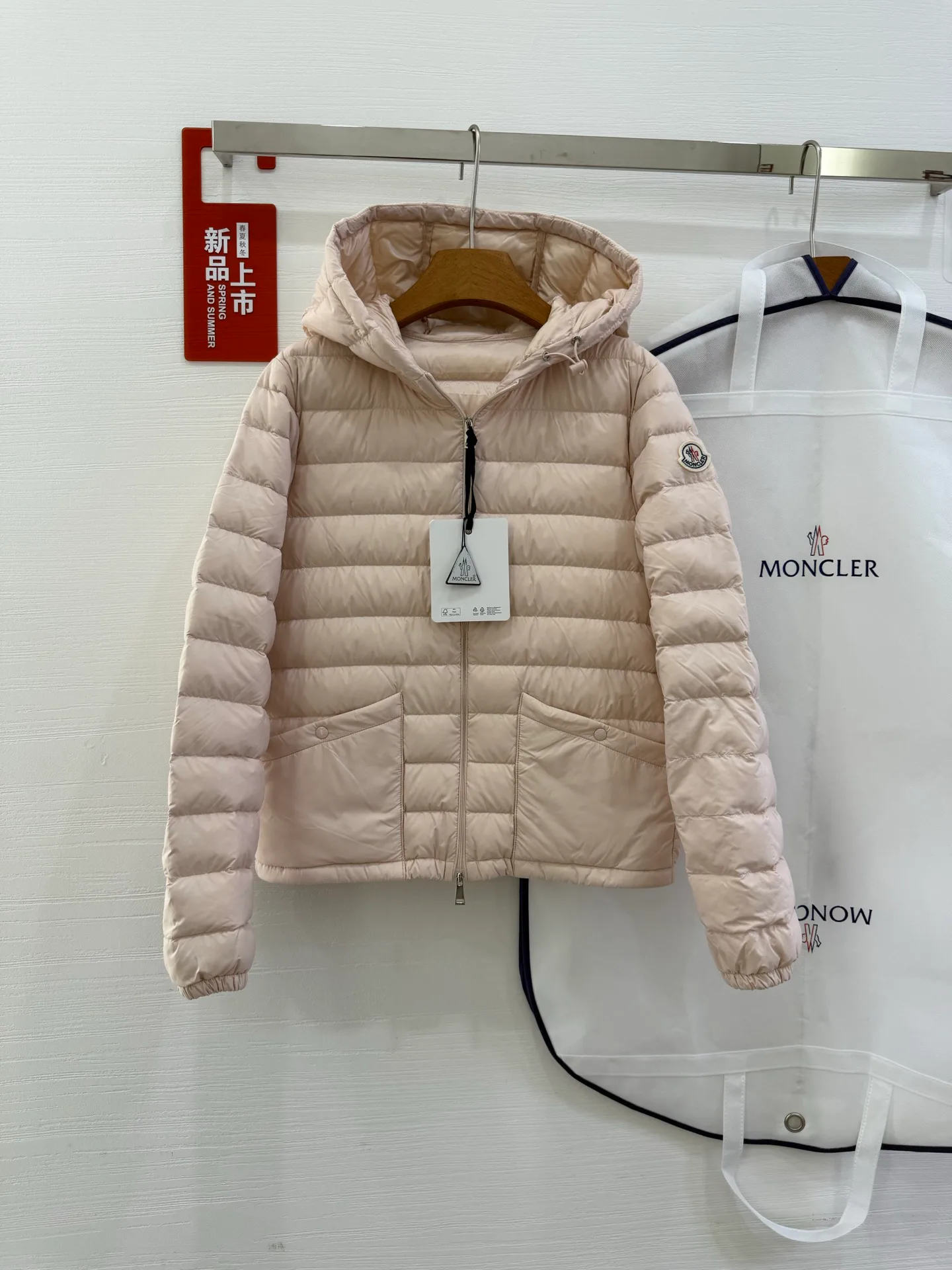 Куртки И Пуховики Женские Moncler 17918906