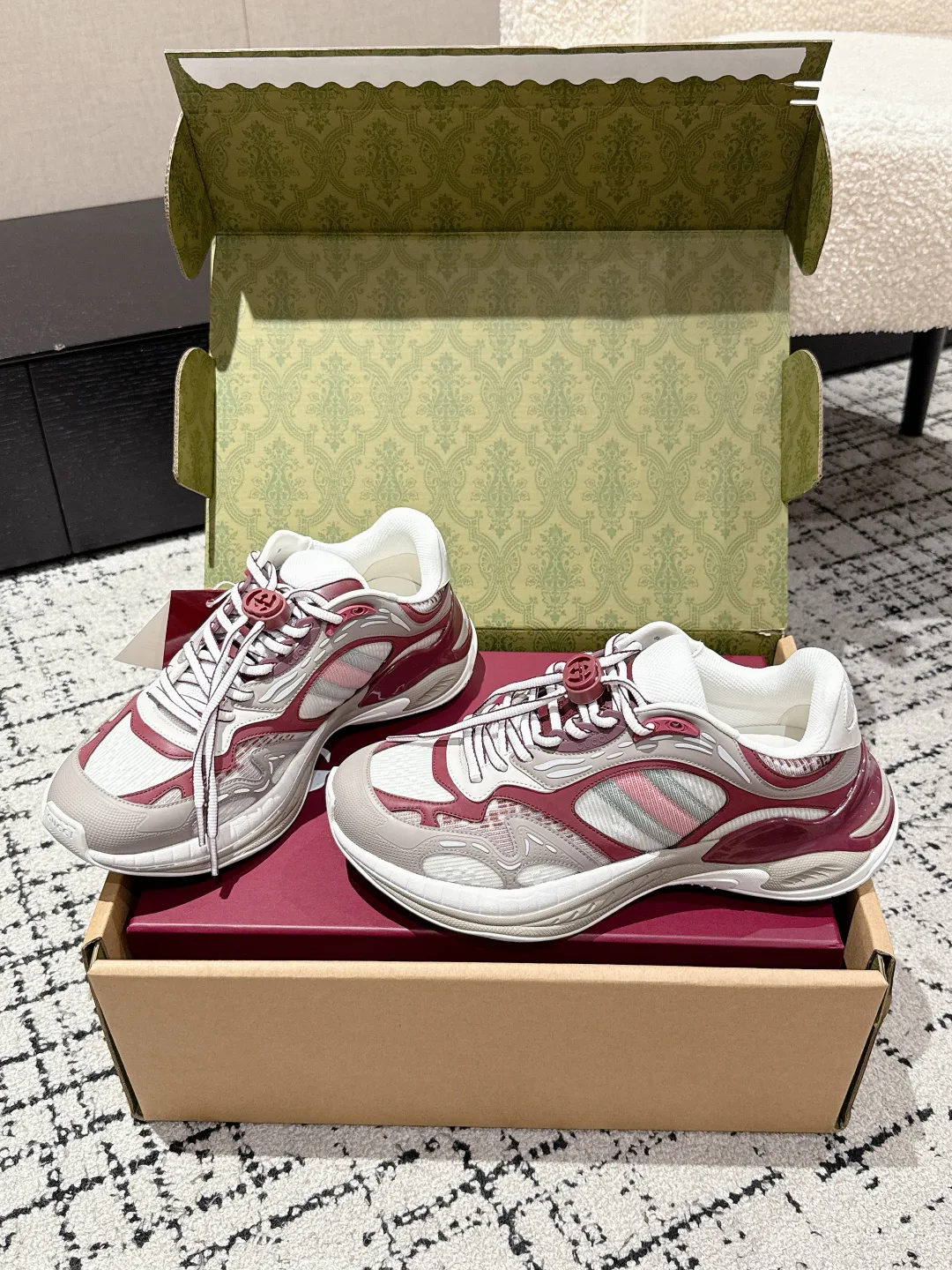 Кроссовки Женские Gucci 183121