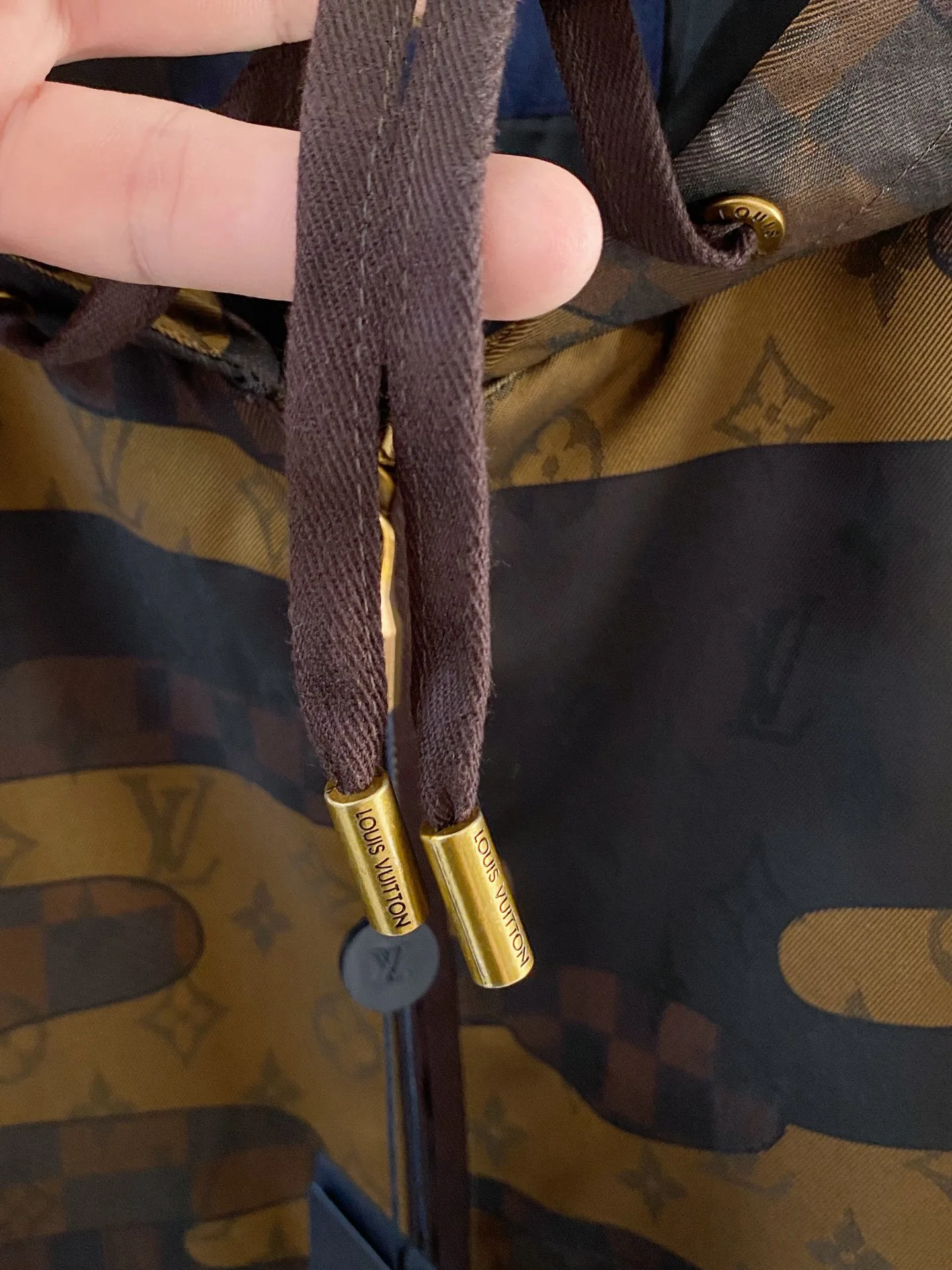 Куртки И Пуховики Мужские Louis Vuitton 11392177