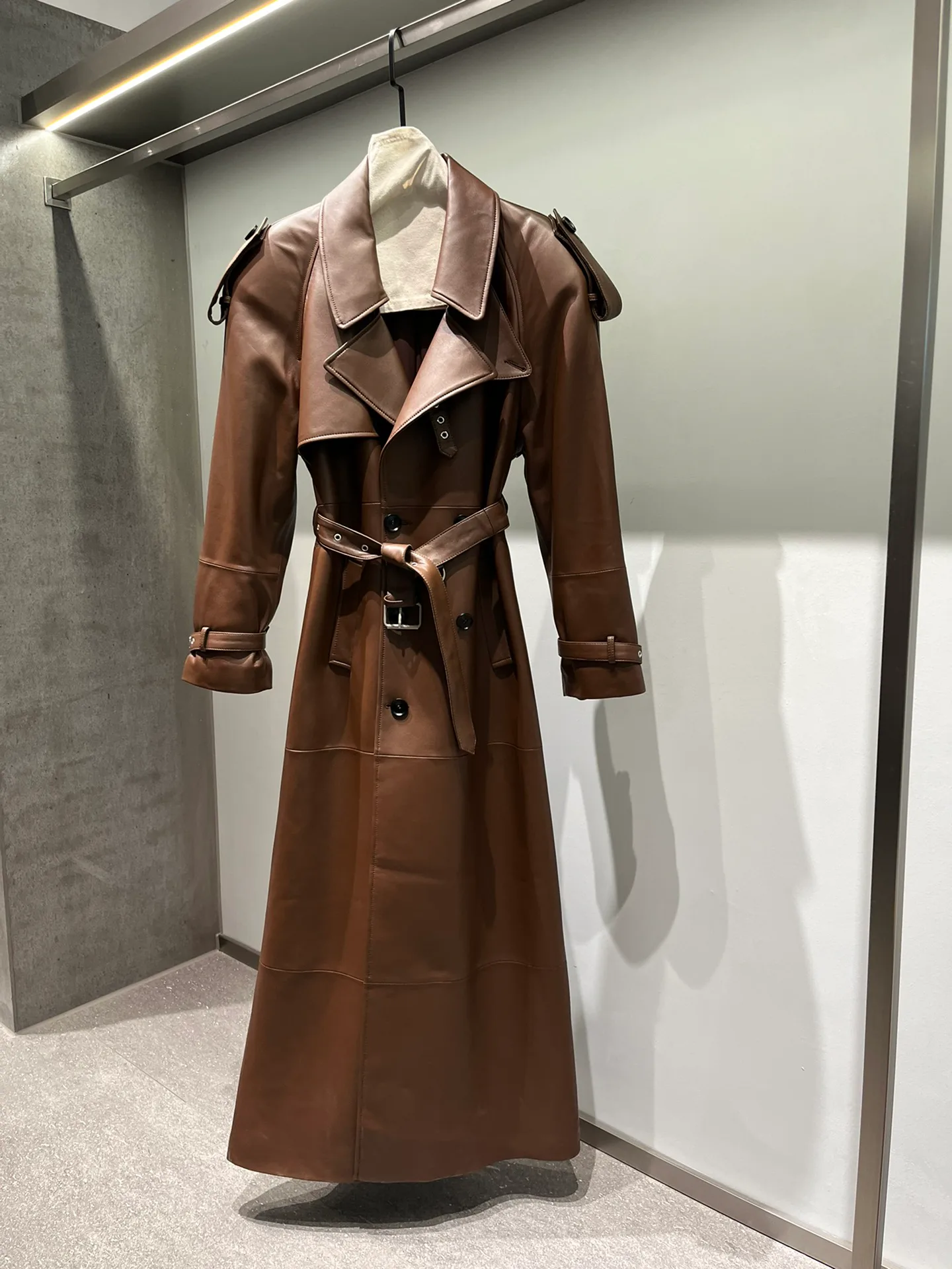 Кожаные Куртки И Дублёнки Женские Saint Laurent 1914887